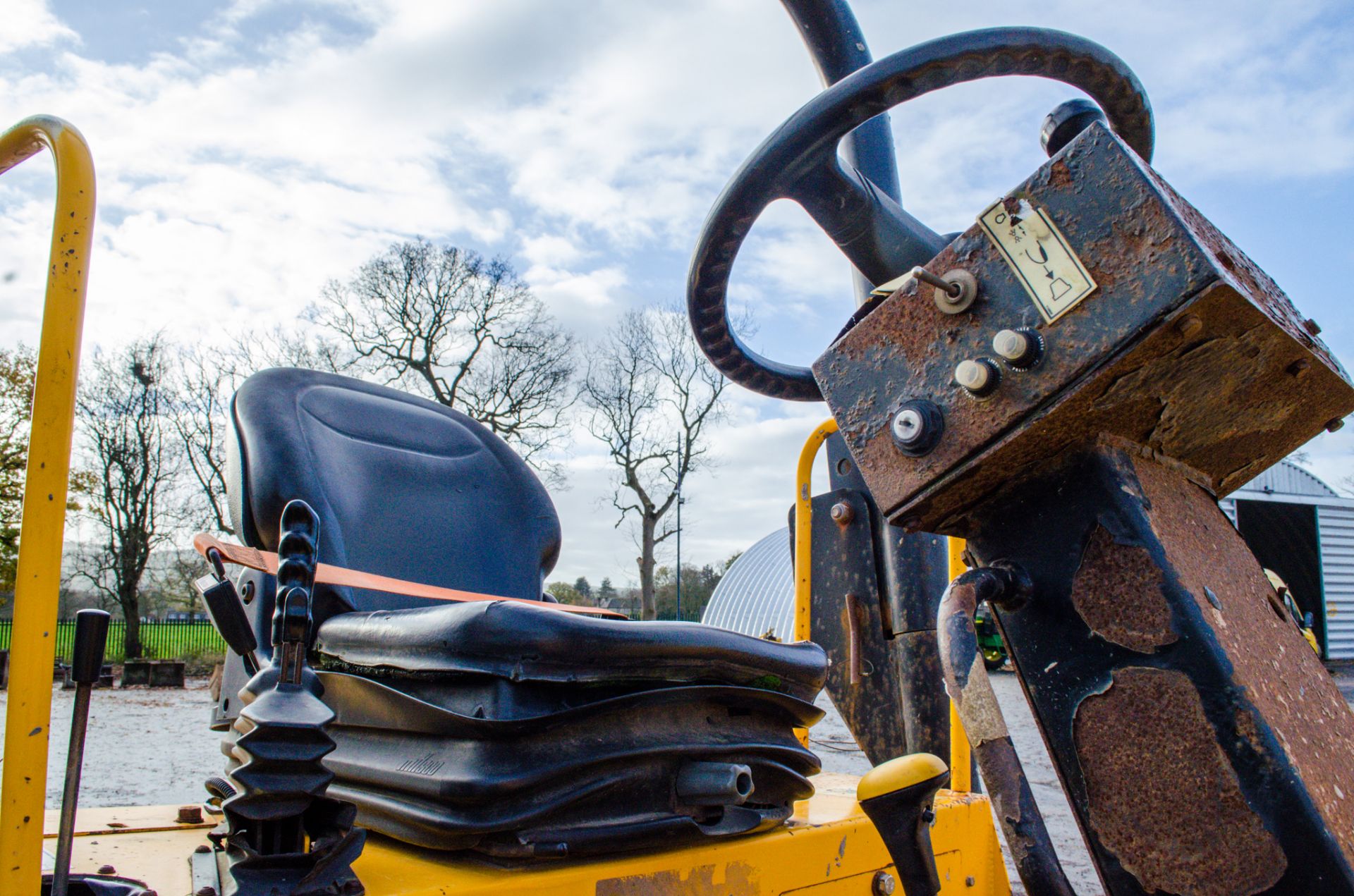 JCB 9T 9 tonne straight skip dumper Year: 2015 S/N: FRM8237  Recorded Hours: 2582 A681019 - Image 19 of 20