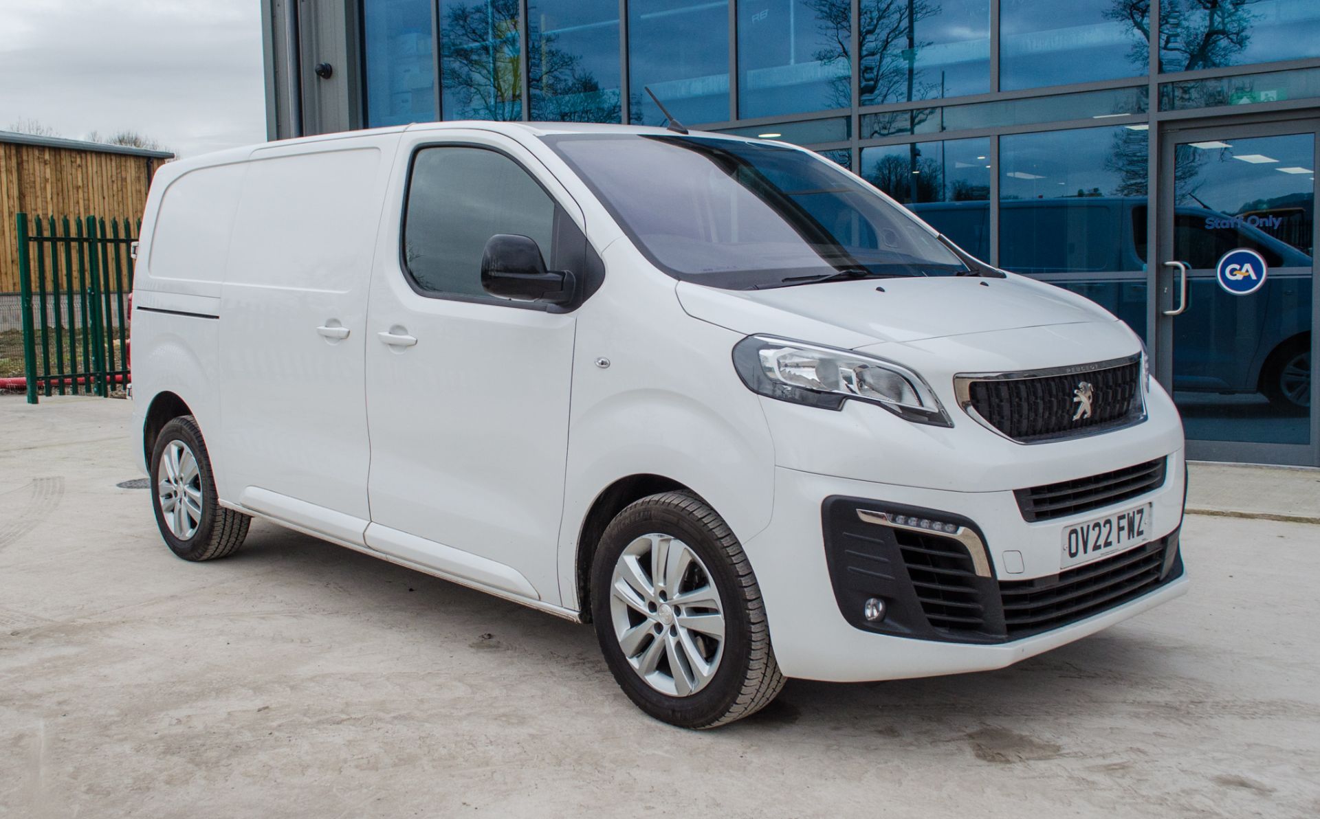 Peugeot Expert Asphalt Premium 2.0 HDi panel van Registration Number: OV22 FWZ Date of Registration: - Image 2 of 31