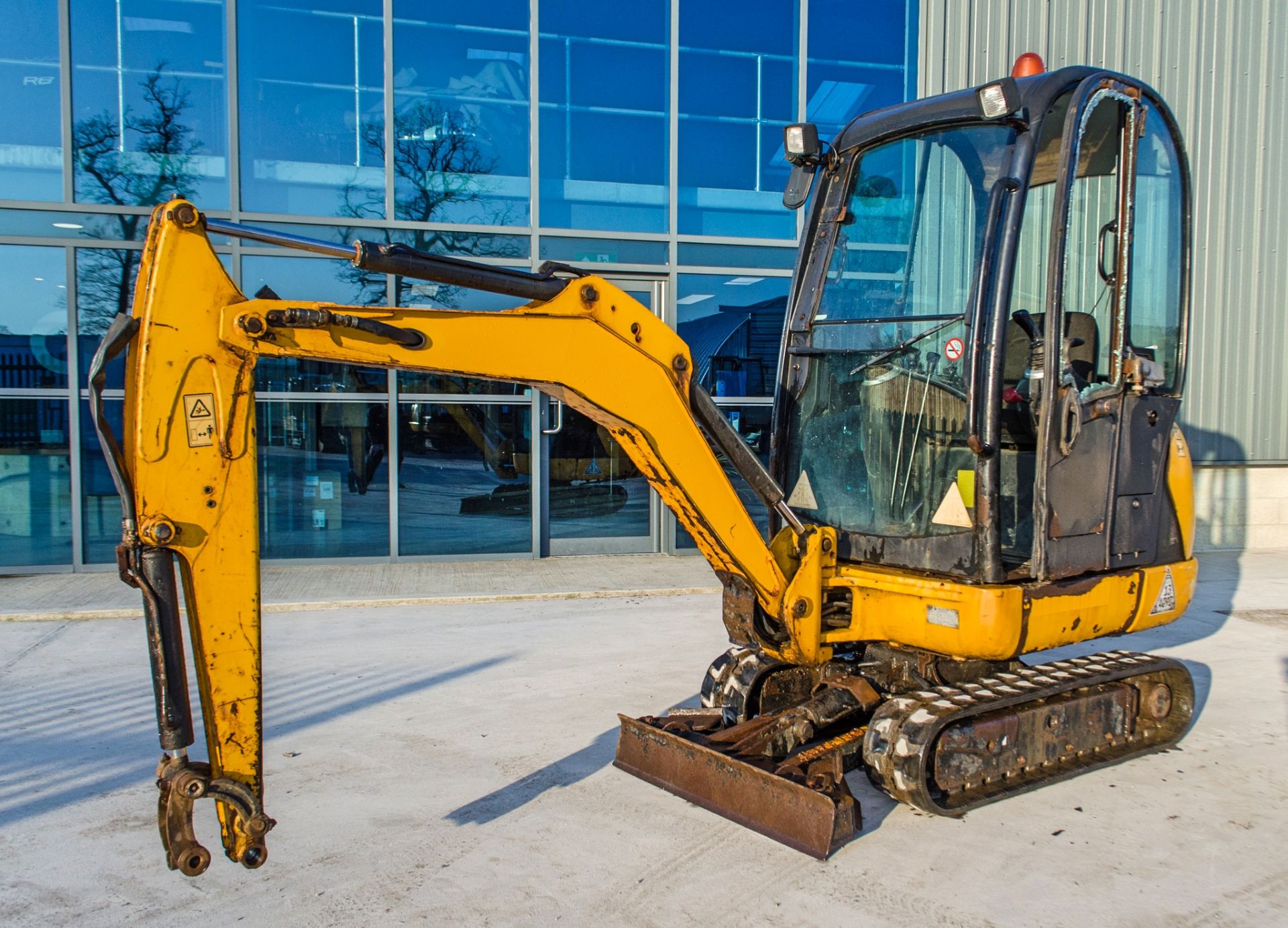 JCB 8018 CTS 1.8 tonne rubber tracked mini excavator Year: 2017 S/N: 2545236 Recorded Hours: 1268