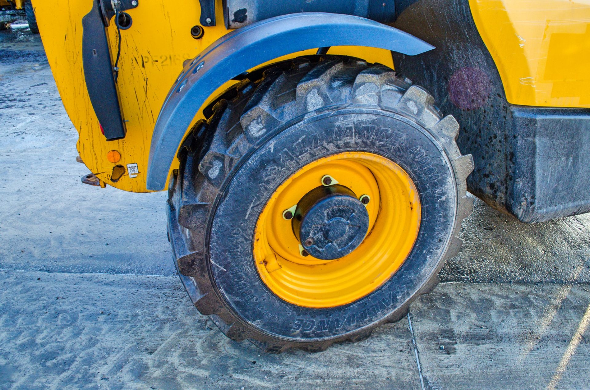 JCB 533-105 10.5 metre telescopic handler Year: 2016 S/N: 2464749 Recorded Hours: 2998 PF2168 - Image 11 of 23