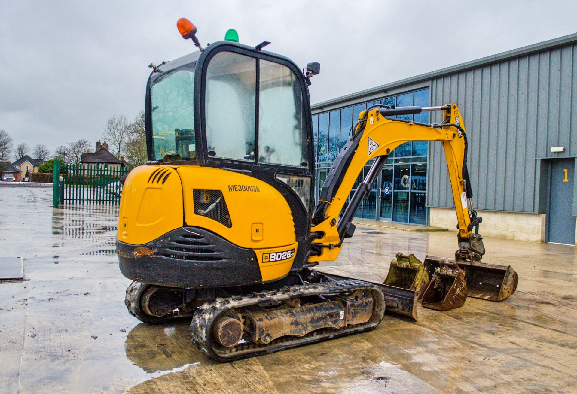 JCB 8026 CTS 2.6 tonne rubber tracked mini excavator Year: 2018 S/N: 2675344 Recorded Hours: 2346 - Image 3 of 23