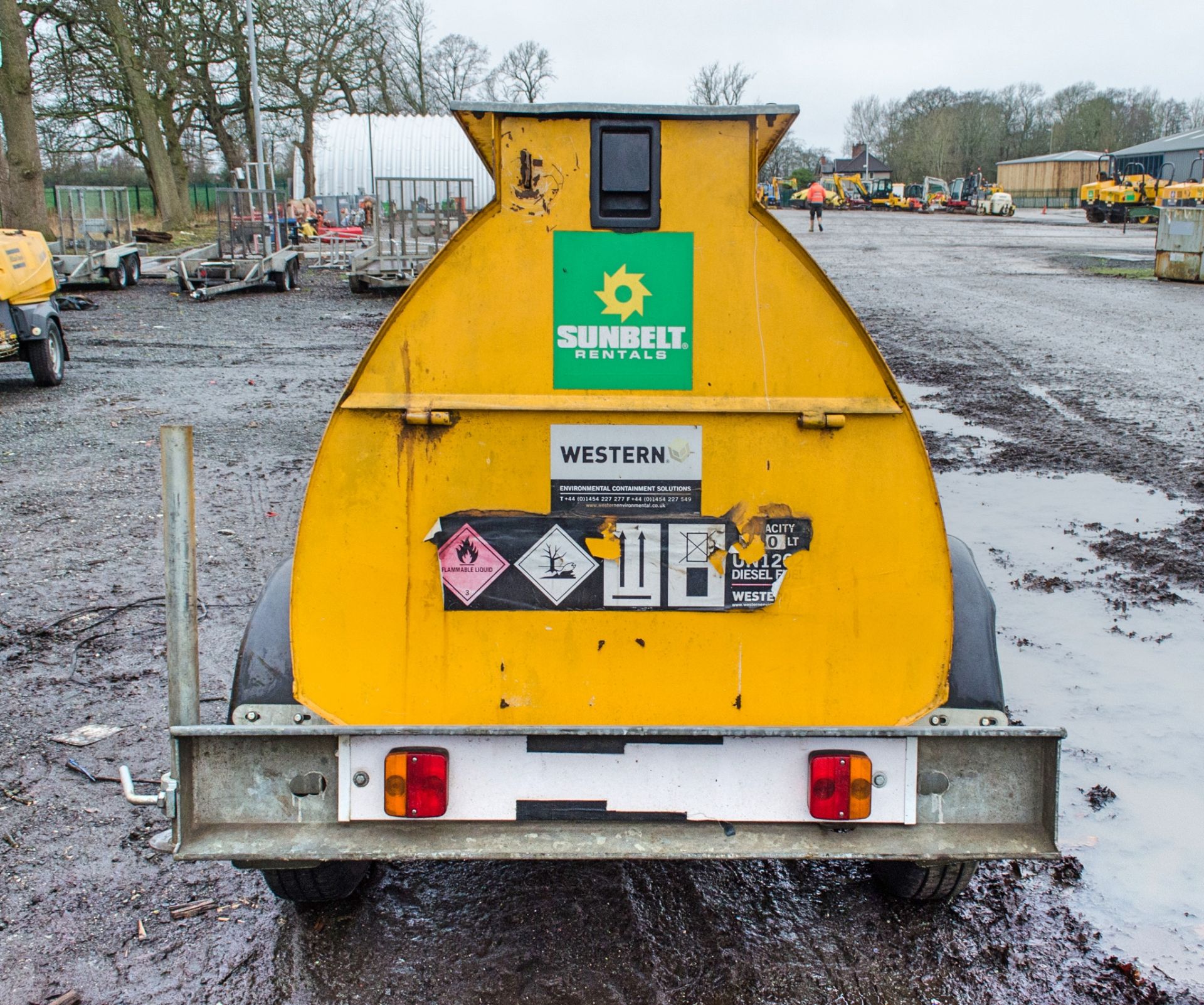 Western Abbi 950 litre fast tow bunded fuel bowser c/w 12v electric pump, delivery hose and nozzle - Image 4 of 5