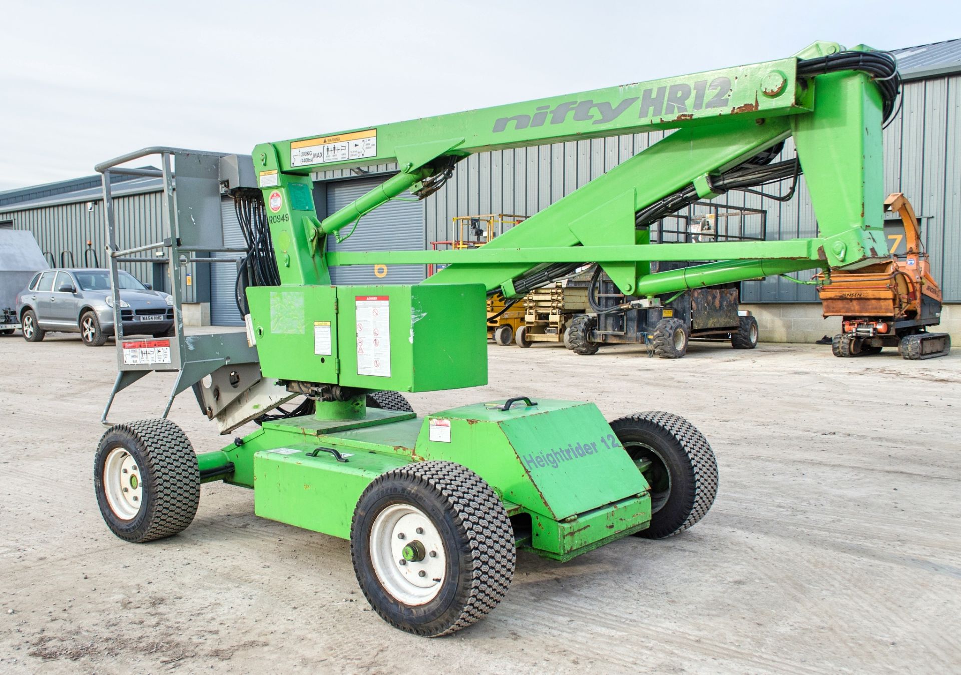 Nifty HR12 Heightrider battery electric/diesel articulated boom lift access platform Year: 2003 S/N: - Image 4 of 18