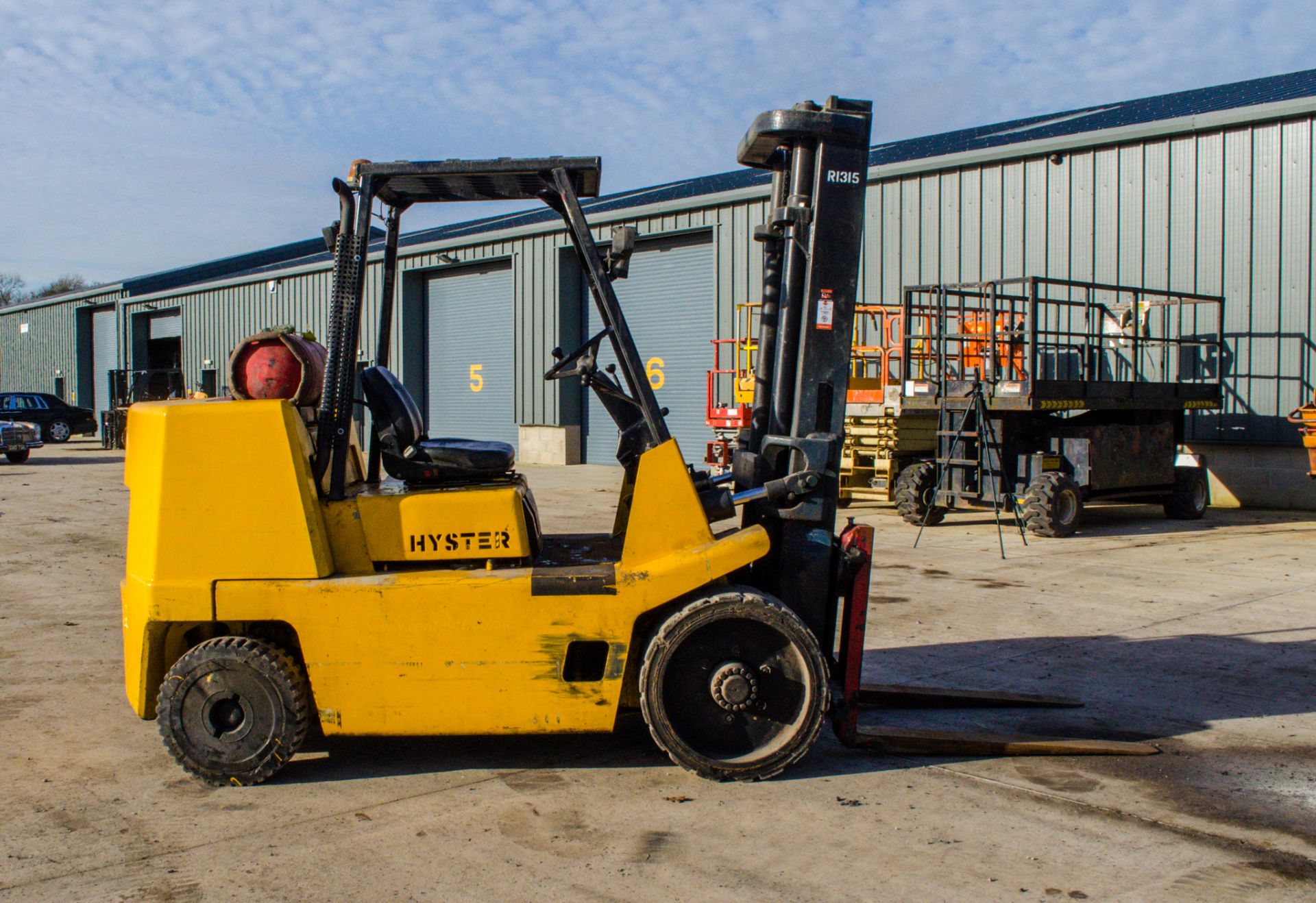 Hyster S7.00XL 7 tonne gas powered fork lift truck Year: 2002 S/N: B024V01767Z Recorded Hours: - Image 7 of 19