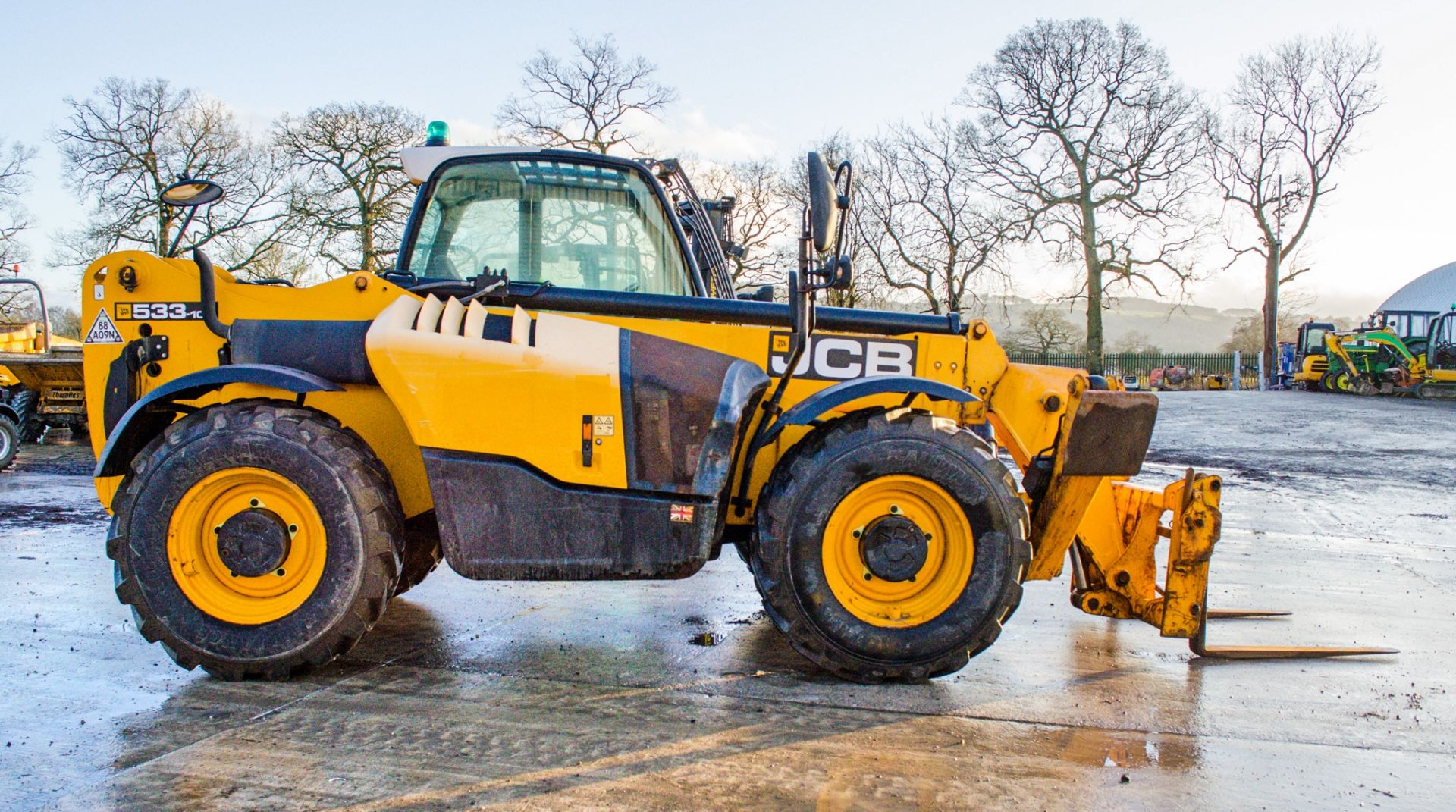 JCB 533-105 10.5 metre telescopic handler Year: 2016 S/N: 2464749 Recorded Hours: 2998 PF2168 - Image 7 of 23