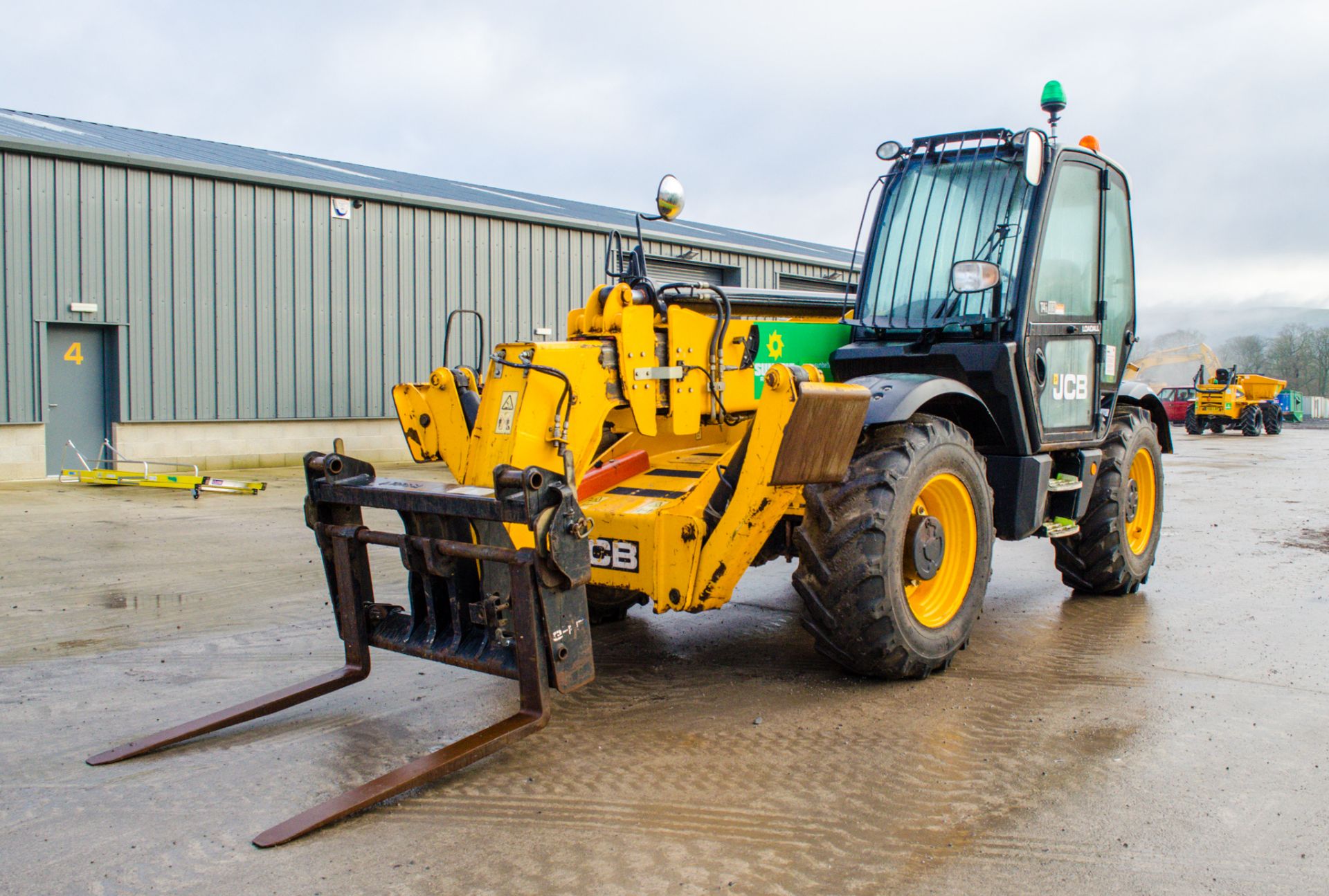 JCB 535-125 12.5 metre telescopic handler  Year: 2016 S/N: 461138 Recorded Hours: 2630 A727331