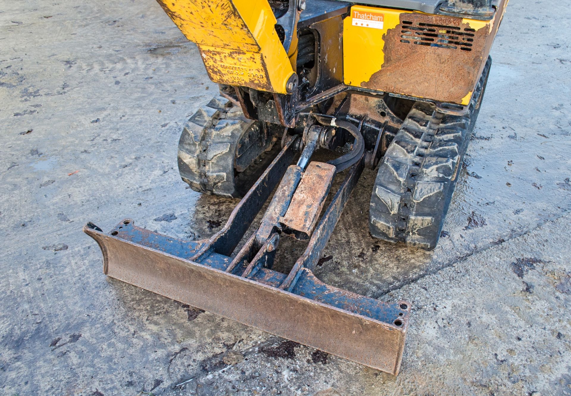 JCB 15C-2 1.5 tonne rubber tracked mini excavator Year: 2019 S/N: 2710277 Recorded Hours: 908 piped, - Image 11 of 21