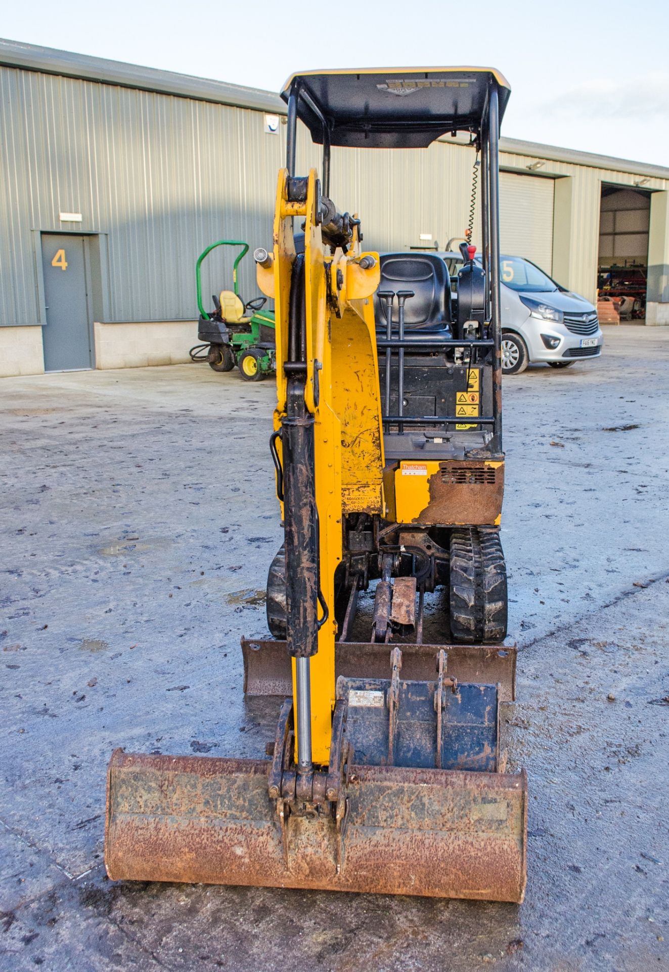 JCB 15C-2 1.5 tonne rubber tracked mini excavator Year: 2019 S/N: 2710277 Recorded Hours: 908 piped, - Image 5 of 21