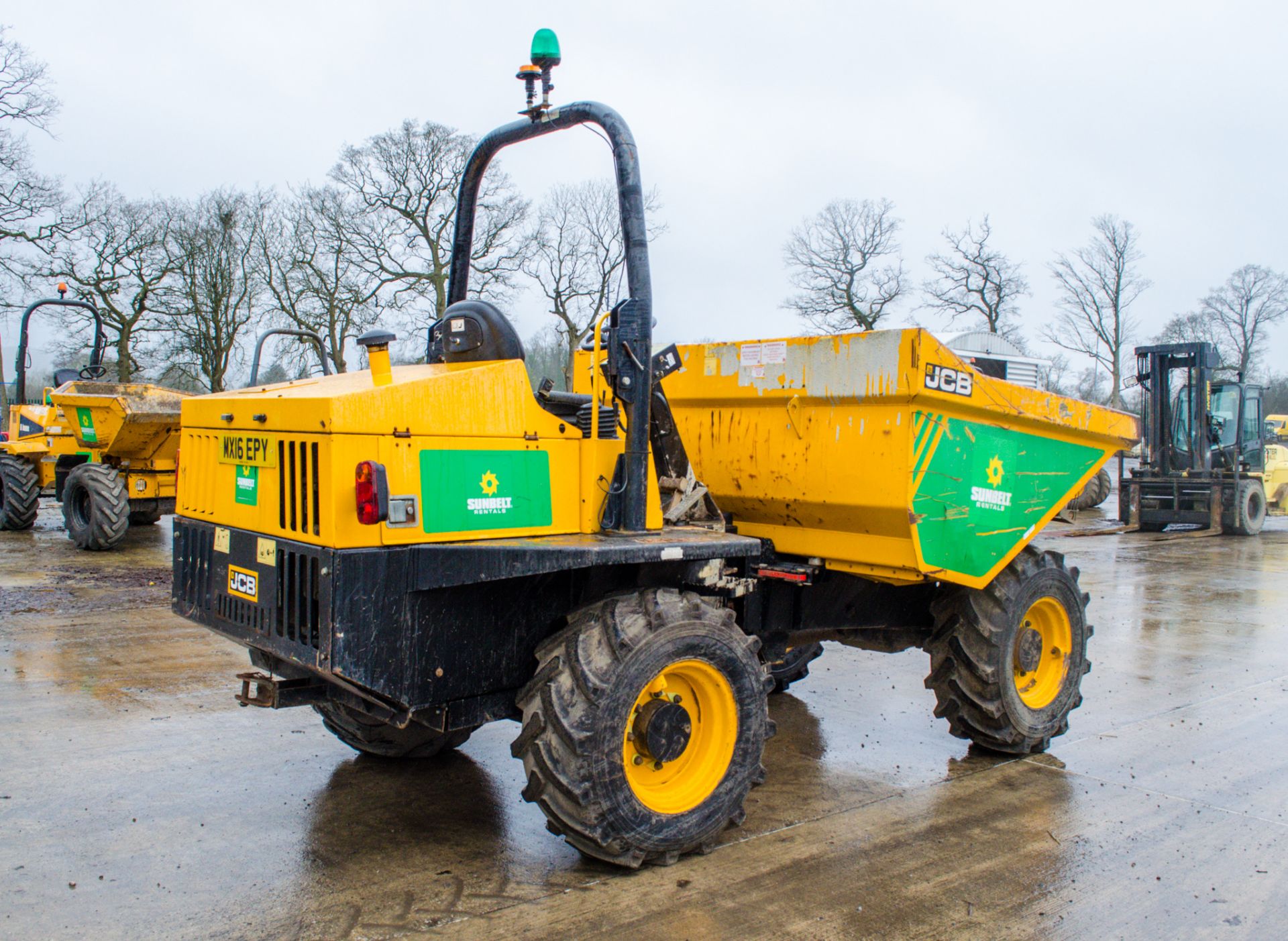 JCB 6 tonne straight skip dumper Year: 2015 S/N: RK8303 Recorded Hours: 01518 c/w V5 A680973 - Image 3 of 21