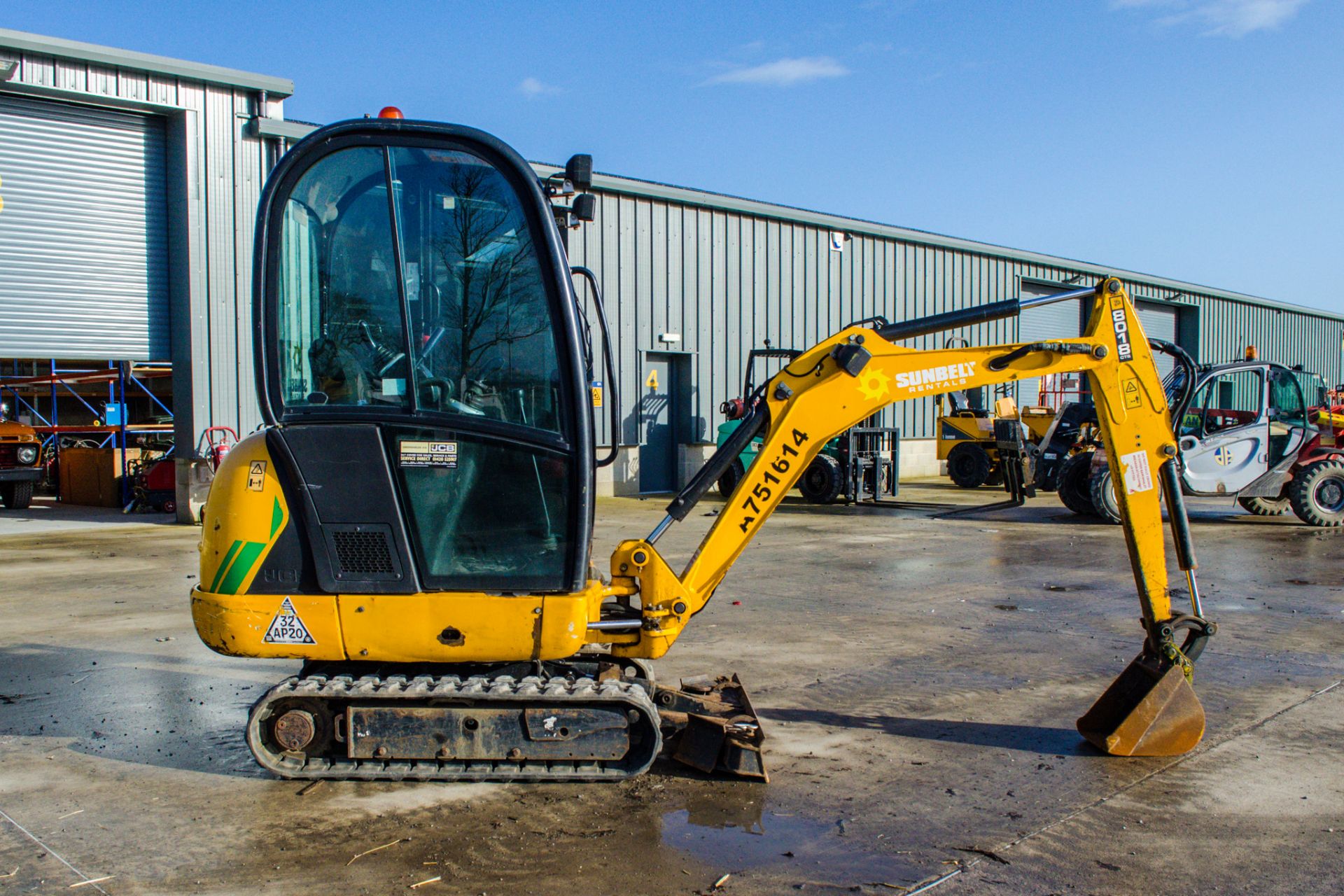 JCB 8018 CTS 1.8 tonne rubber tracked mini excavator Year: 2016 S/N: 97464 Recorded Hours: 1463 - Image 7 of 20