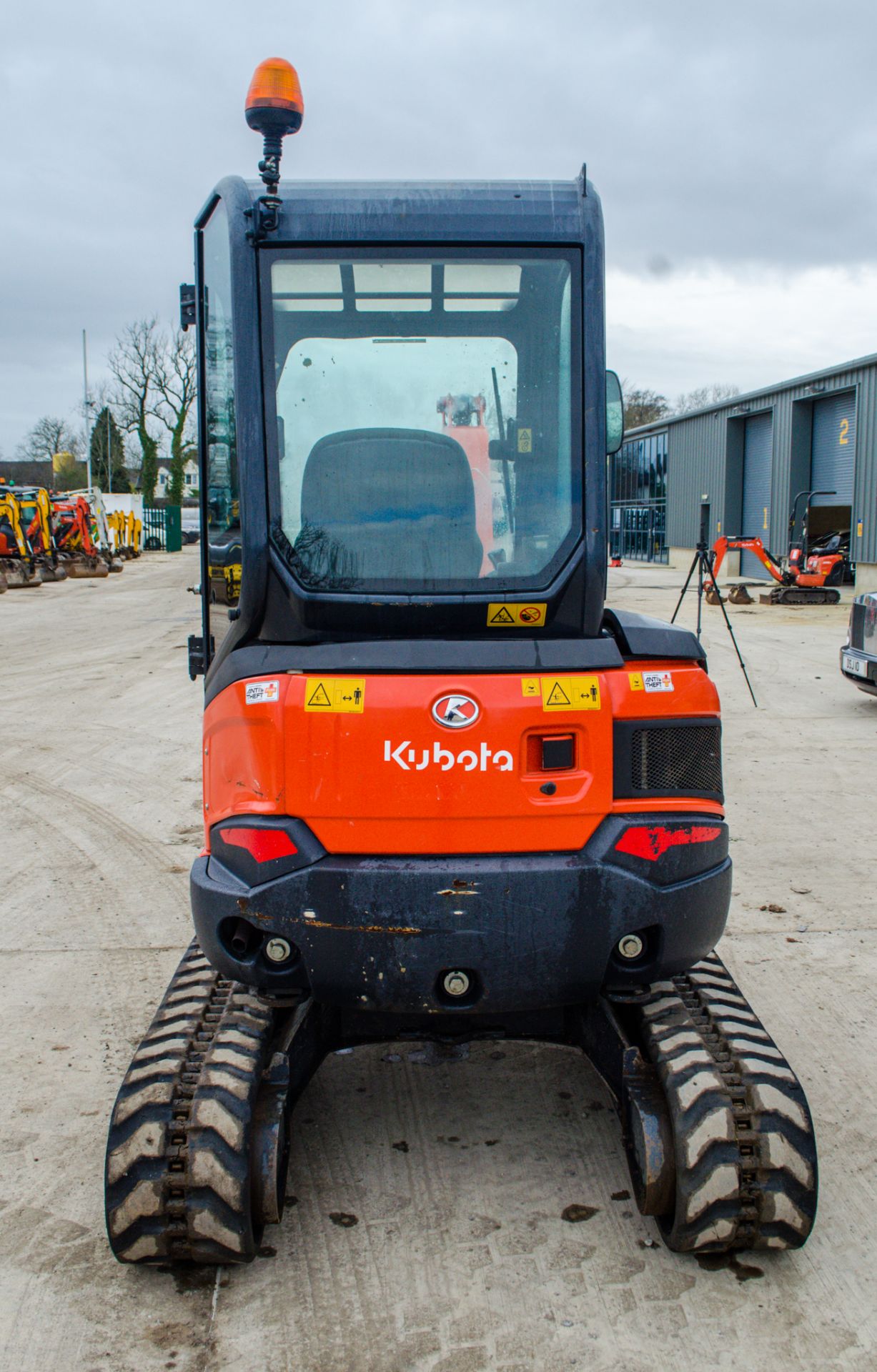 Kubota U27-4 2.7 tonne rubber tracked mini excavator Year: 2016 S/N: 58869 Recorded Hours: 1806 - Image 6 of 23