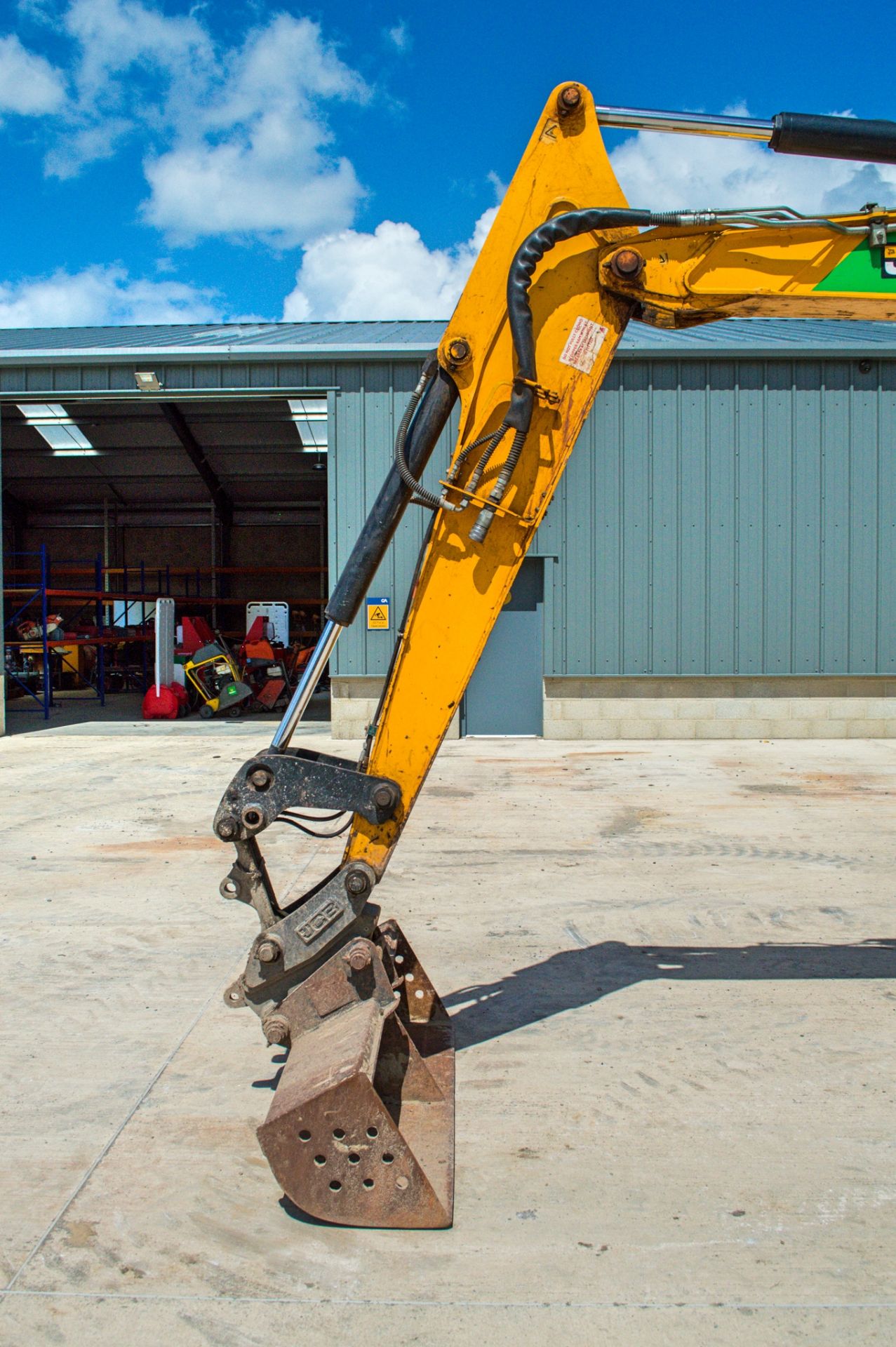 JCB 85Z-1 eco 8.5 tonne rubber tracked midi excavator Year: 2015 S/N: 2249121 Recorded Hours: 3883 - Image 10 of 20