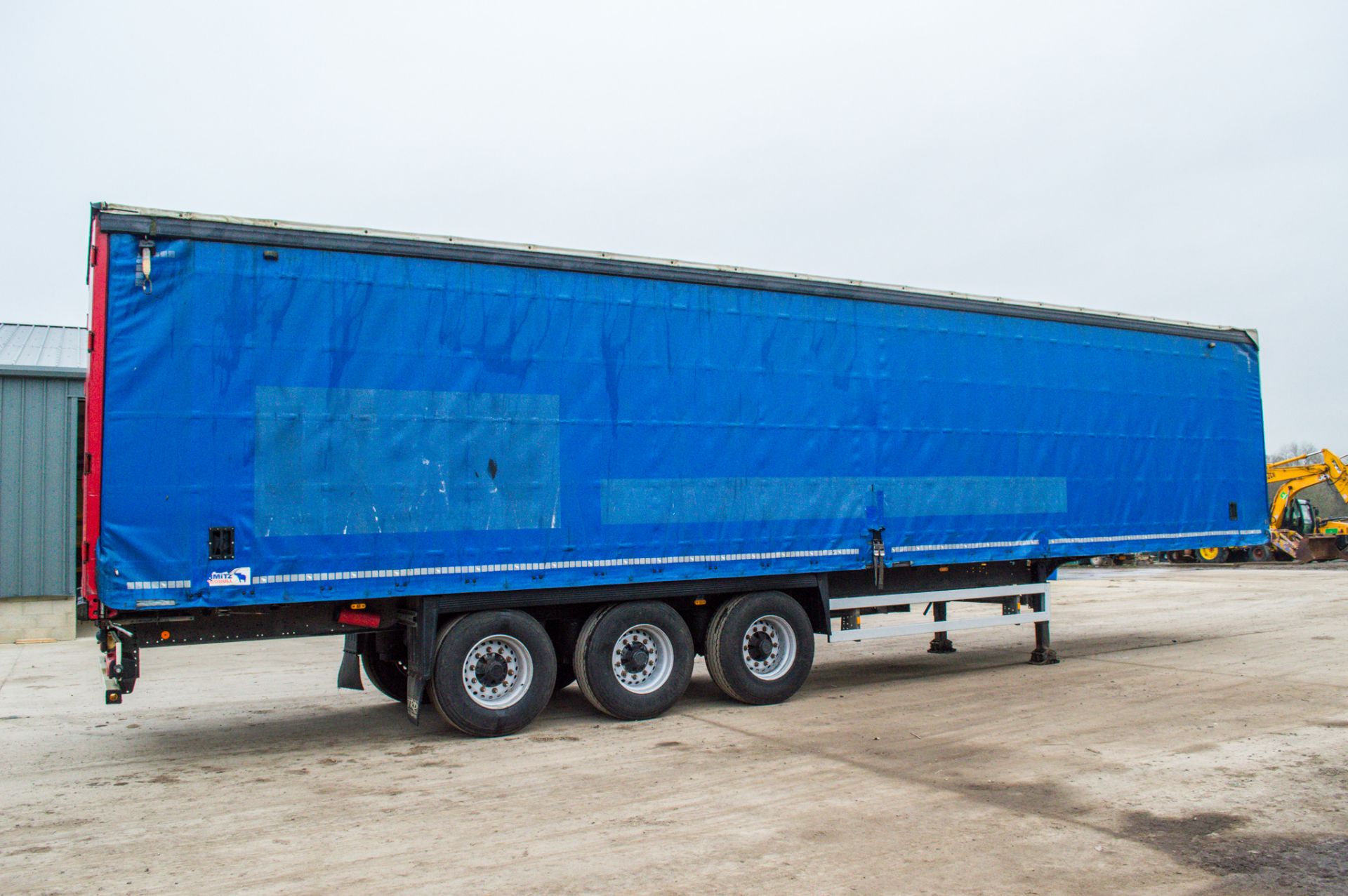 Schmitz Cargobull SCB S3T 13.6 metre tri-axle curtain side trailer Year: 2013 VIN: WSM00000003180012 - Image 9 of 26