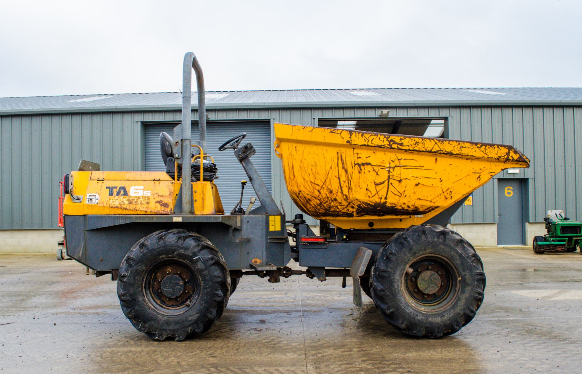 Terex TA6 6 tonne swivel skip dumper Year: 2012 S/N: 74173493 Recorded Hours: 3041 - Image 7 of 22