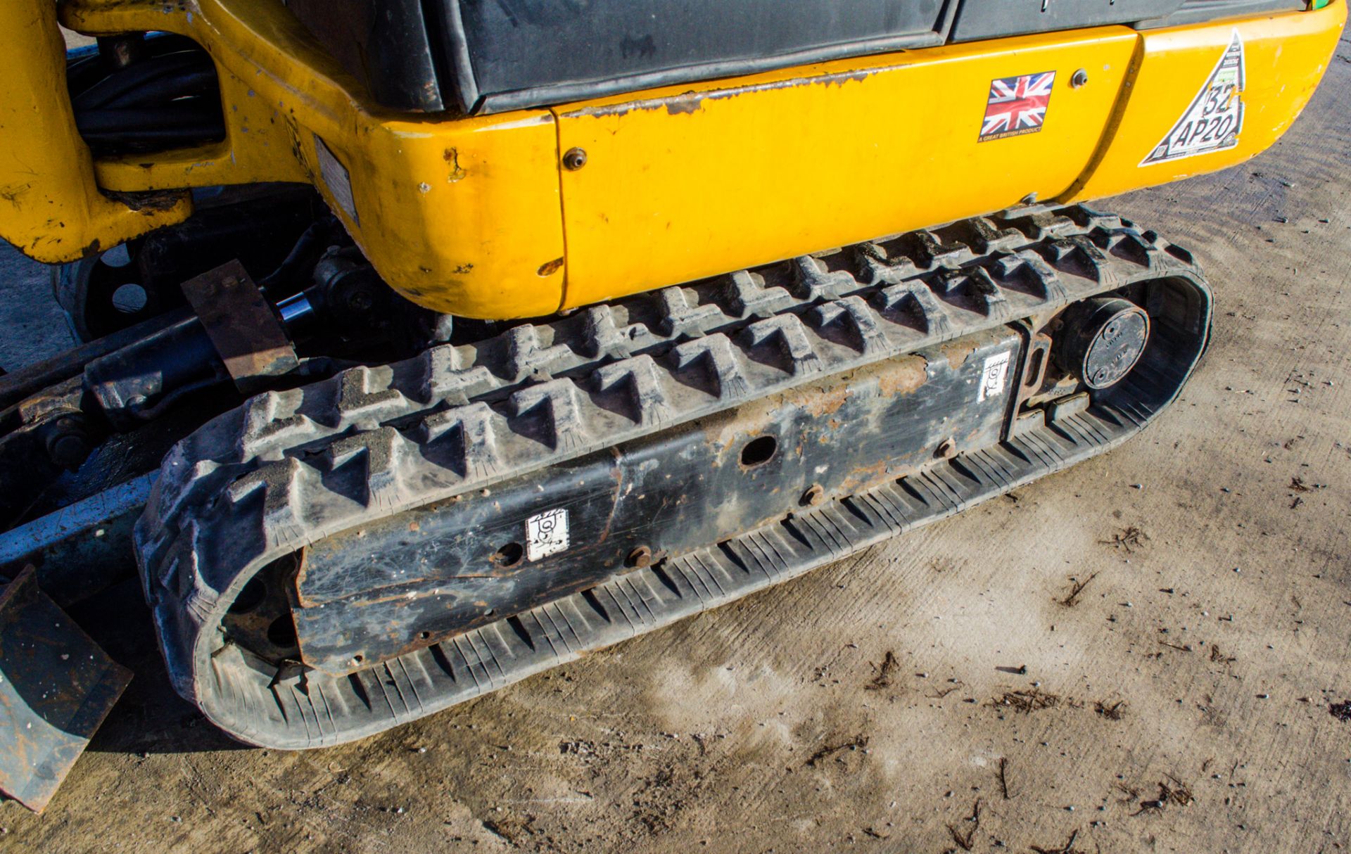 JCB 8018 CTS 1.8 tonne rubber tracked mini excavator Year: 2016 S/N: 97464 Recorded Hours: 1463 - Image 10 of 20