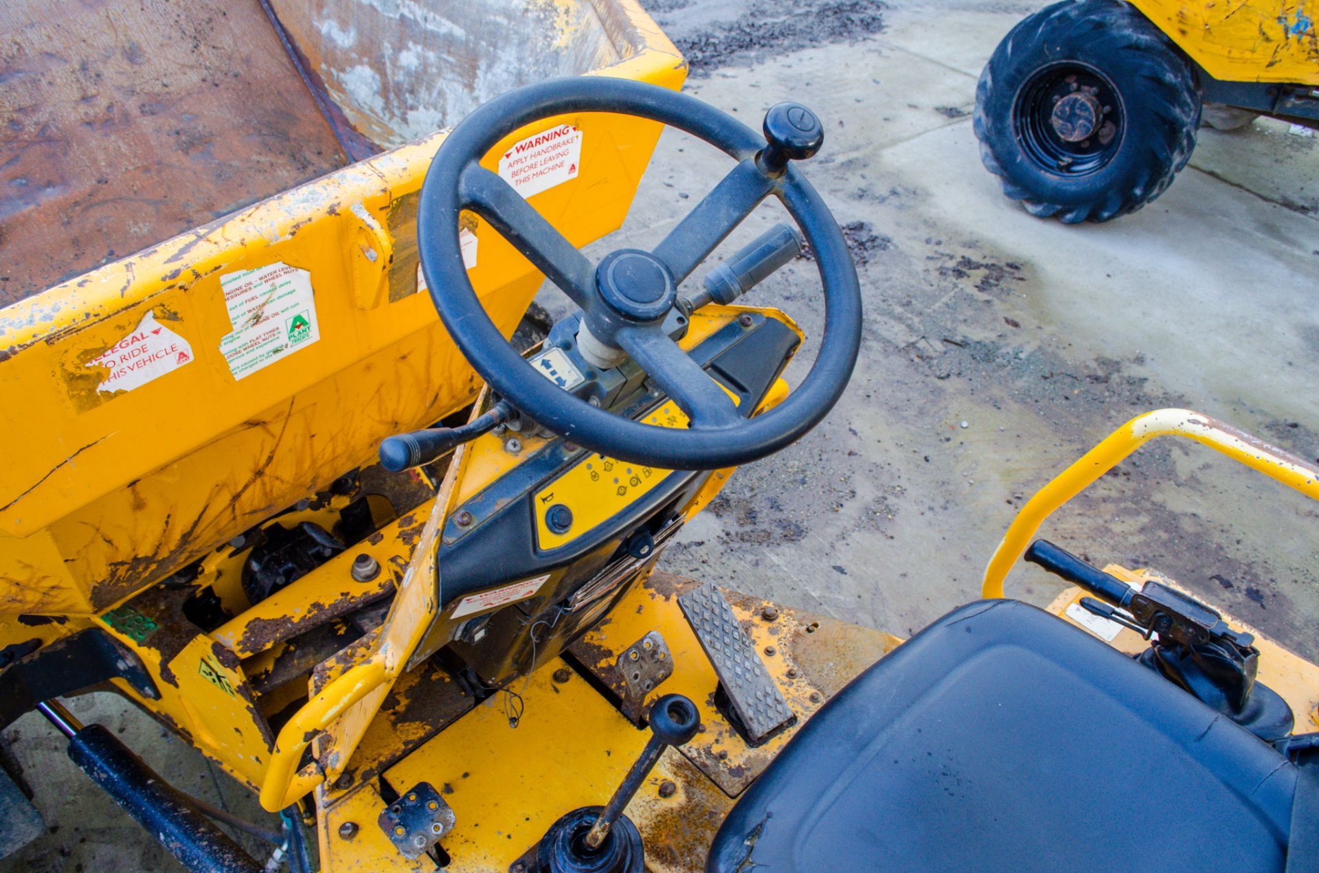 Thwaites 6 tonne swivel skip dumper Year: 2014 S/N: 1C6984 Recorded Hours: 2194 A634780 - Image 20 of 24