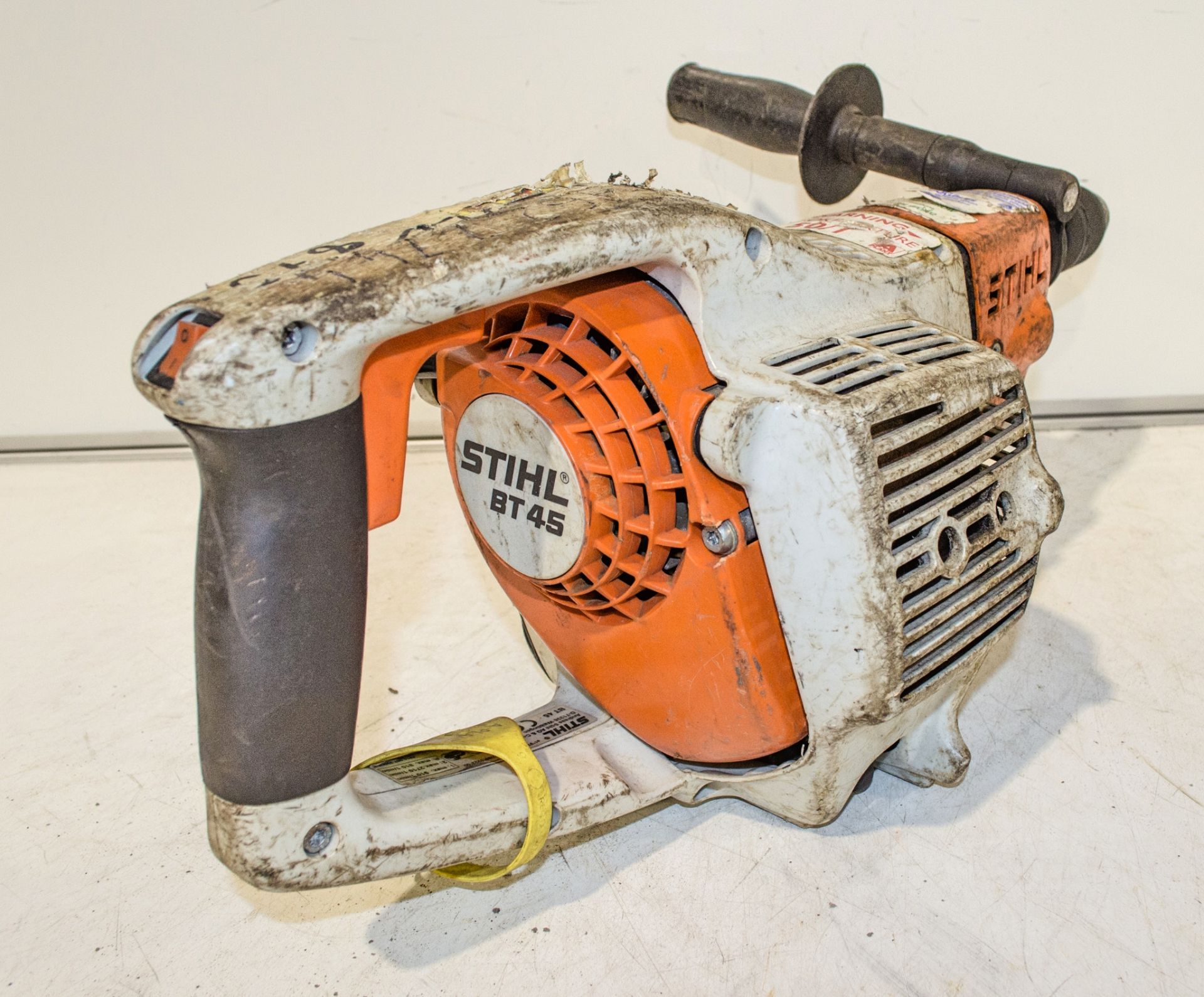 Stihl BT45 petrol driven drill A627744 - Image 2 of 2