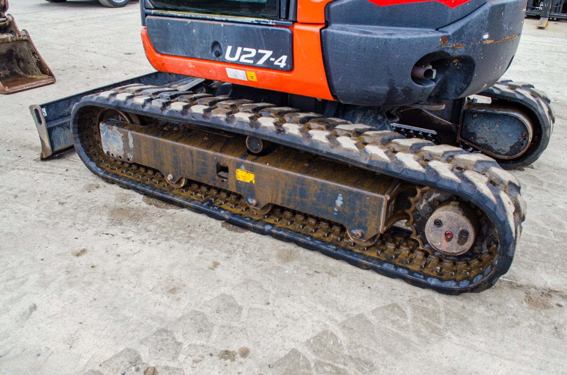 Kubota U27-4 2.7 tonne rubber tracked mini excavator Year: 2016 S/N: 58869 Recorded Hours: 1806 - Image 9 of 23