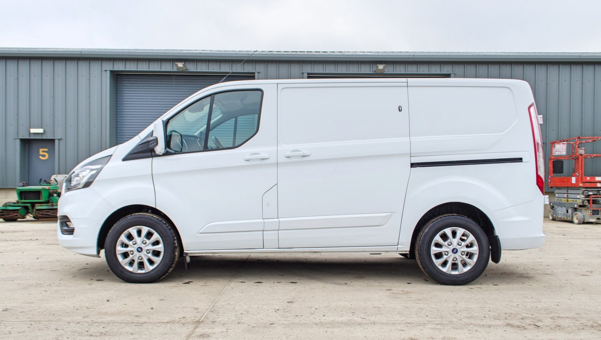 Ford Transit Custom Limited 300 130 TDCi L1H1 6 speed manual panel van Registration Number: HK19 OAC - Image 7 of 34