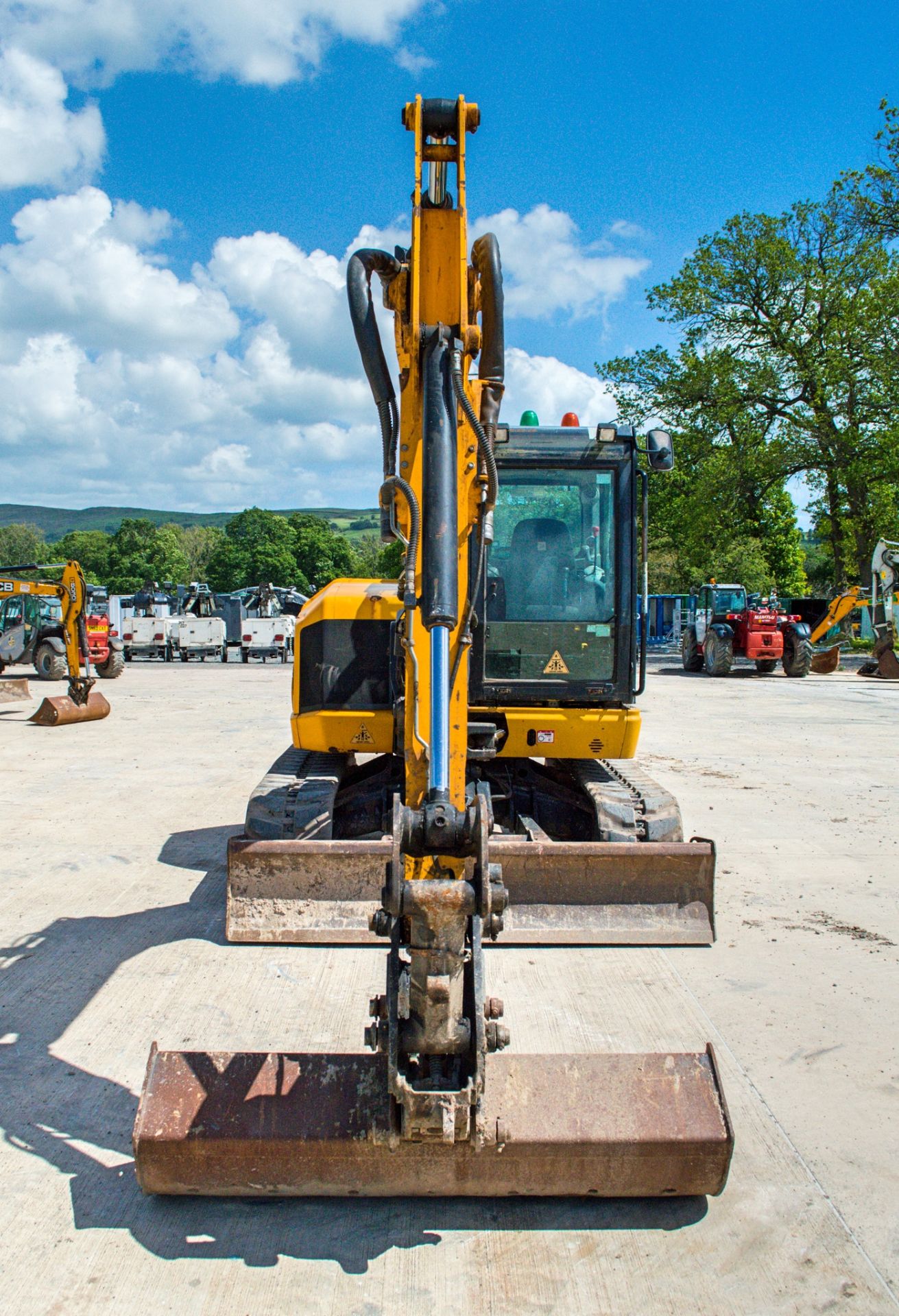 JCB 85Z-1 eco 8.5 tonne rubber tracked midi excavator Year: 2015 S/N: 2249121 Recorded Hours: 3883 - Image 5 of 20
