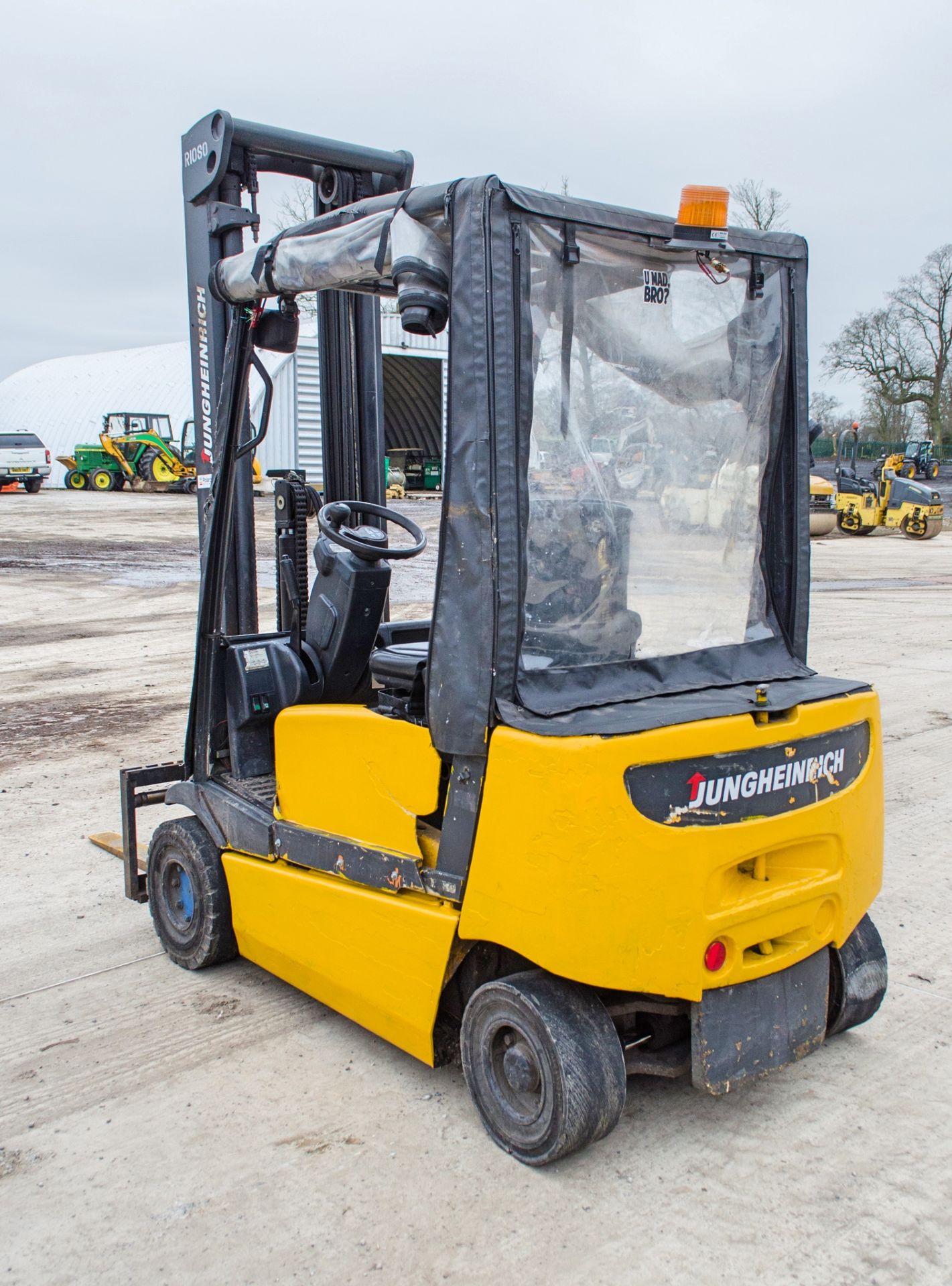 Jungheinrich EFGV-16 battery electric fork lift truck Year: 1999 S/N: 89910995 c/w battery charger - Image 4 of 14