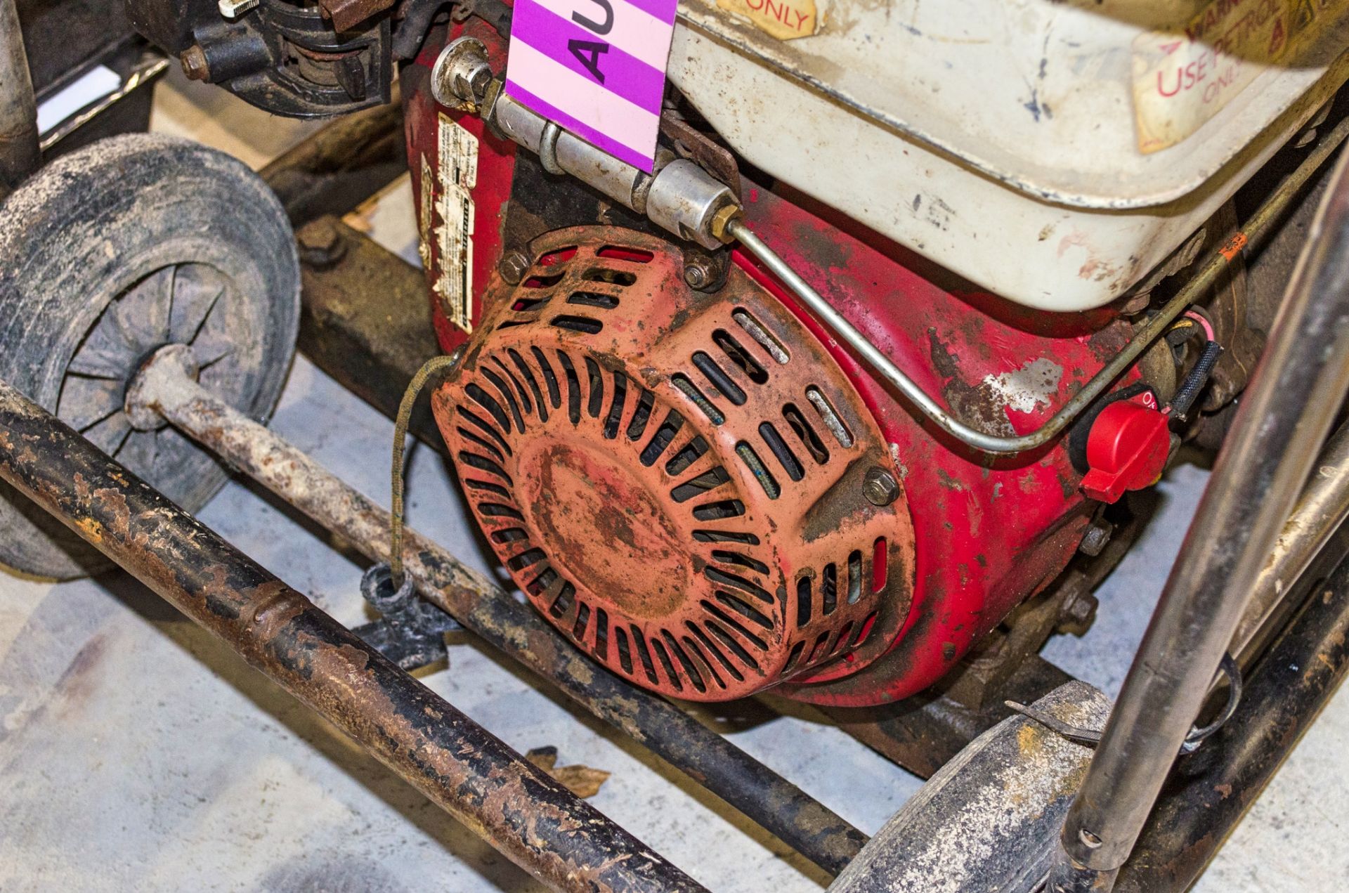 JCB Beaver petrol driven hydraulic power pack c/w anti-vibe breaker and hoses A626318 - Image 3 of 3