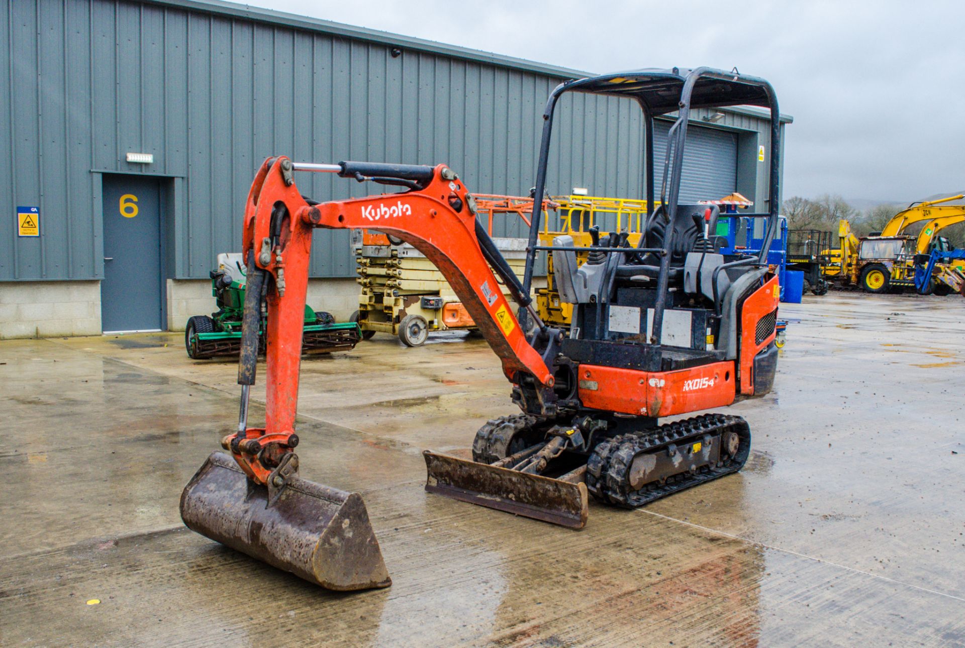 Kubota KX015-4 1.5 tonne rubber tracked mini excavator Year: 2015 S/N: 58367 Recorded Hours: 2777