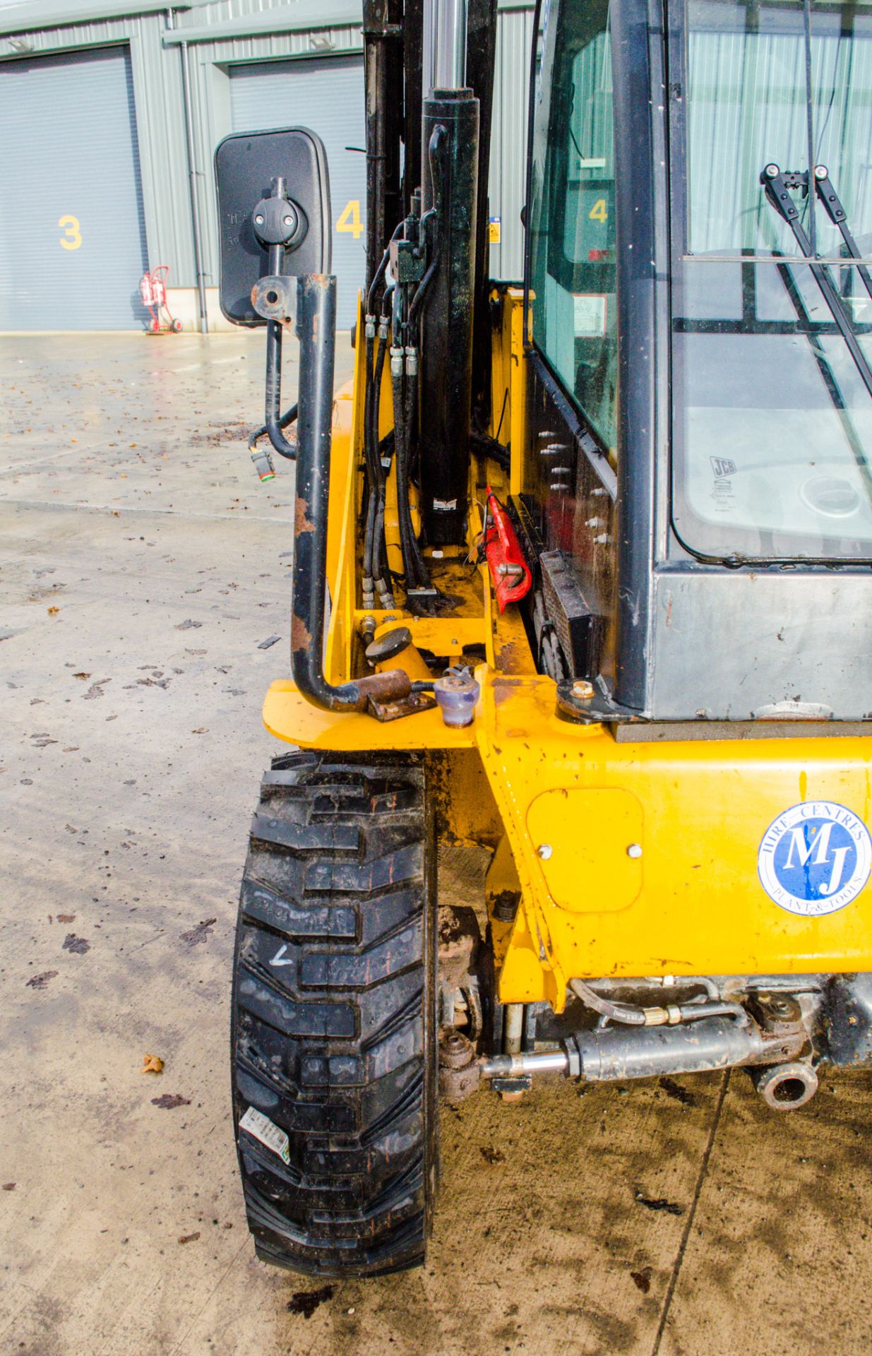 JCB 520-40 4 metre telescopic handler Year: 2015 S/N 2314345 Recorded hours: 1658 3231463 - Image 15 of 17