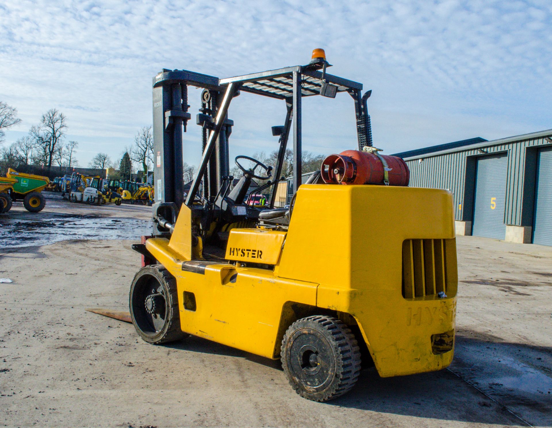 Hyster S7.00XL 7 tonne gas powered fork lift truck Year: 2002 S/N: B024V01767Z Recorded Hours: - Image 3 of 19