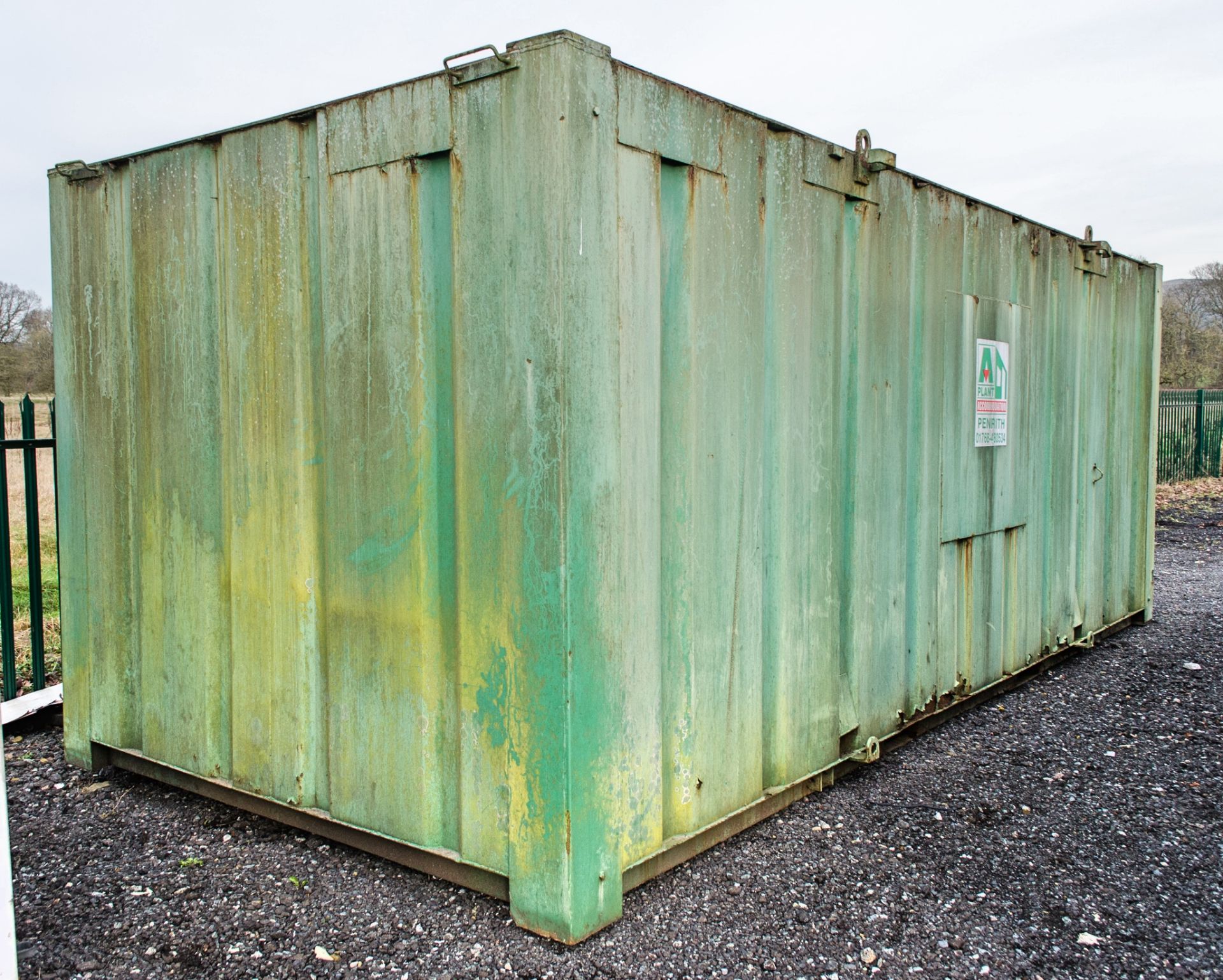 21 ft x 9 ft steel store site unit c/w keys A511806 - Image 3 of 5