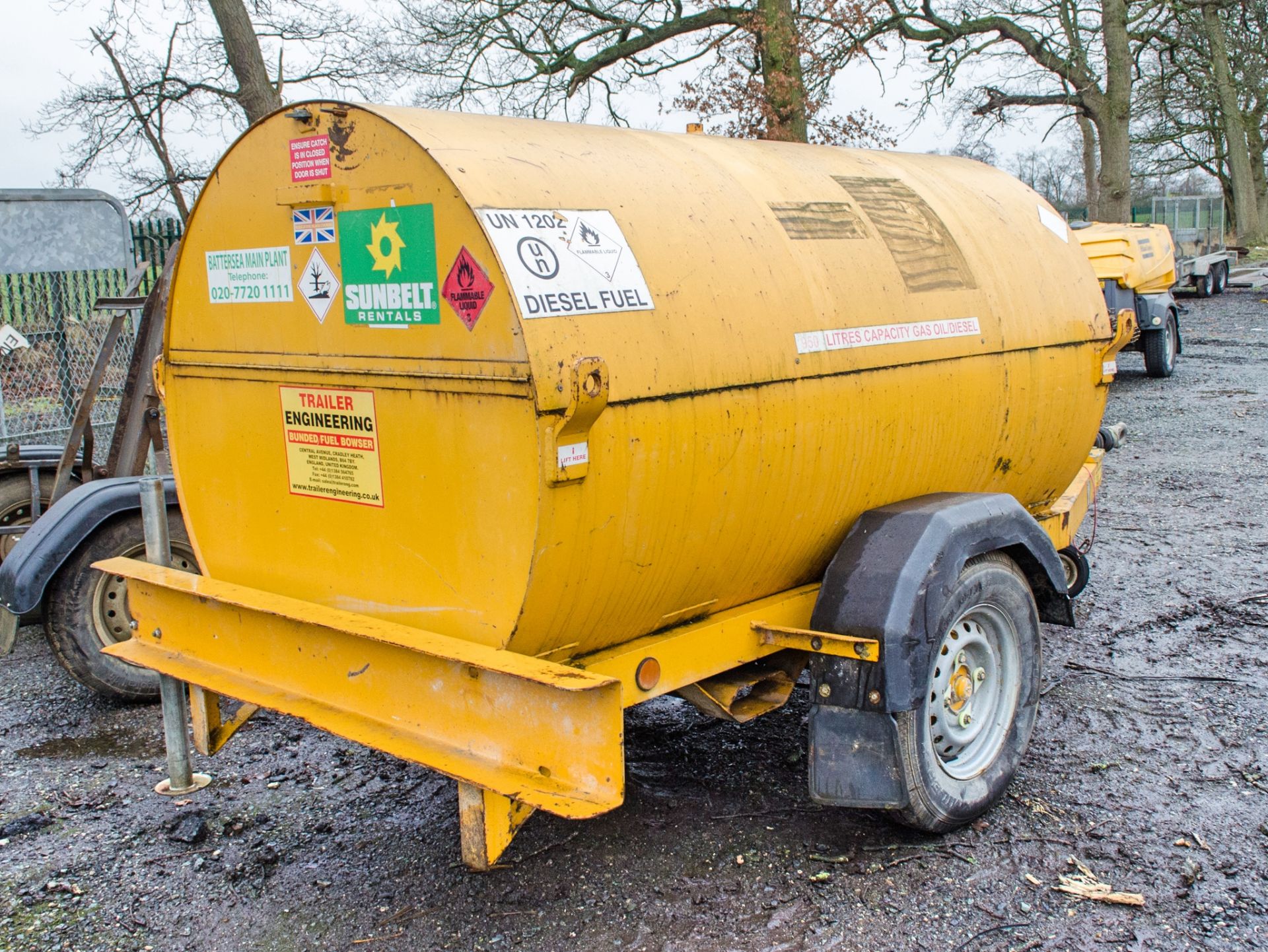 Trailer Engineering 950 litre fast tow bunded fuel bowser c/w manual pump, delivery hose and - Image 2 of 5