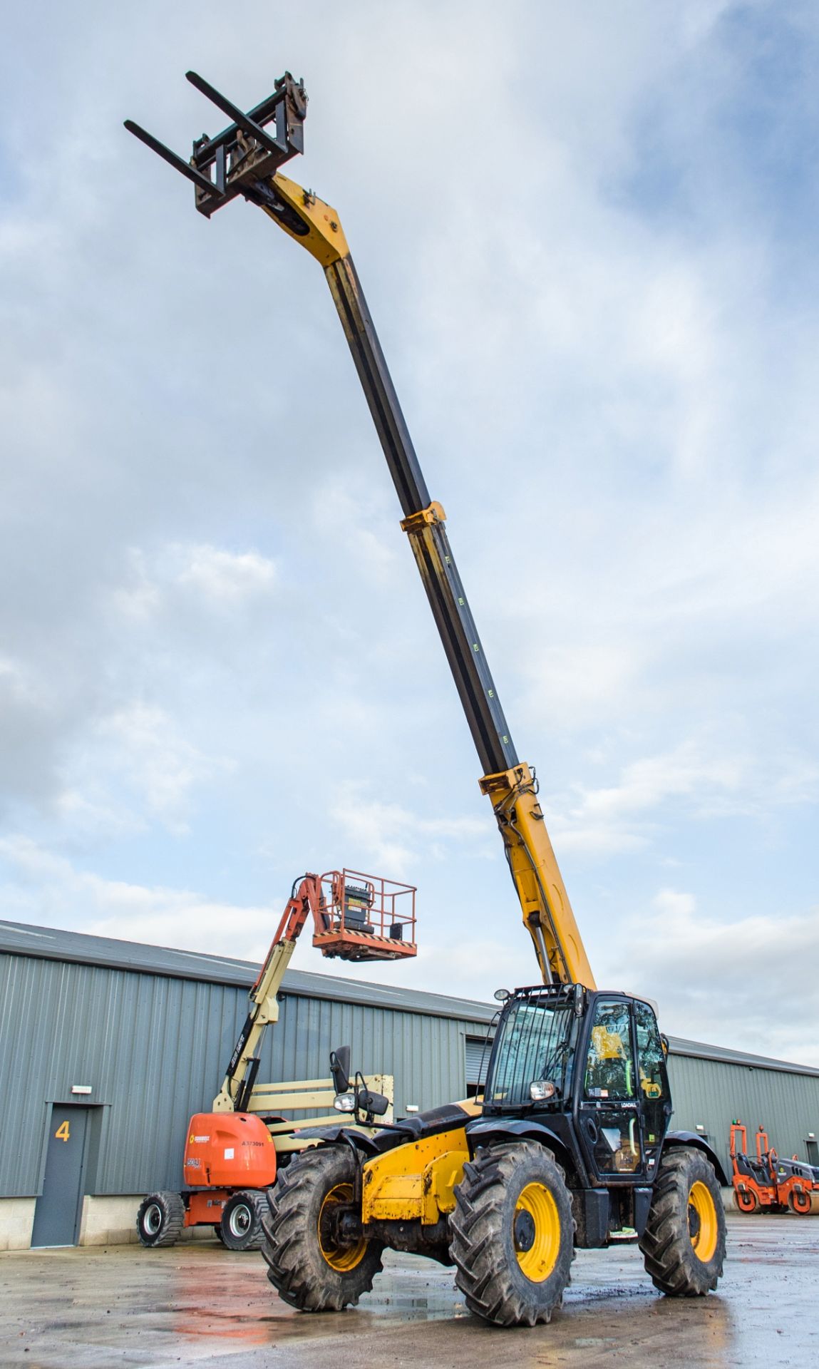 JCB 535-95 9.5 metre telescopic handler Year: 2015 S/N: 2349642 Recorded Hours: 1807 A677468 ** - Image 9 of 26