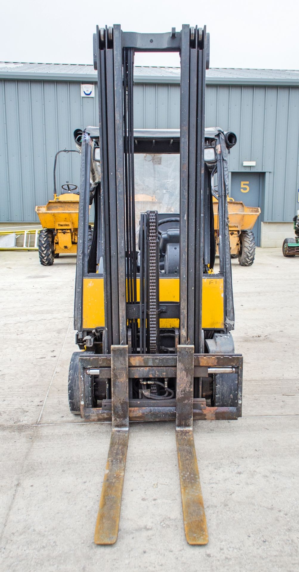 Jungheinrich EFGV-16 battery electric fork lift truck Year: 1999 S/N: 89910995 c/w battery charger - Image 5 of 14