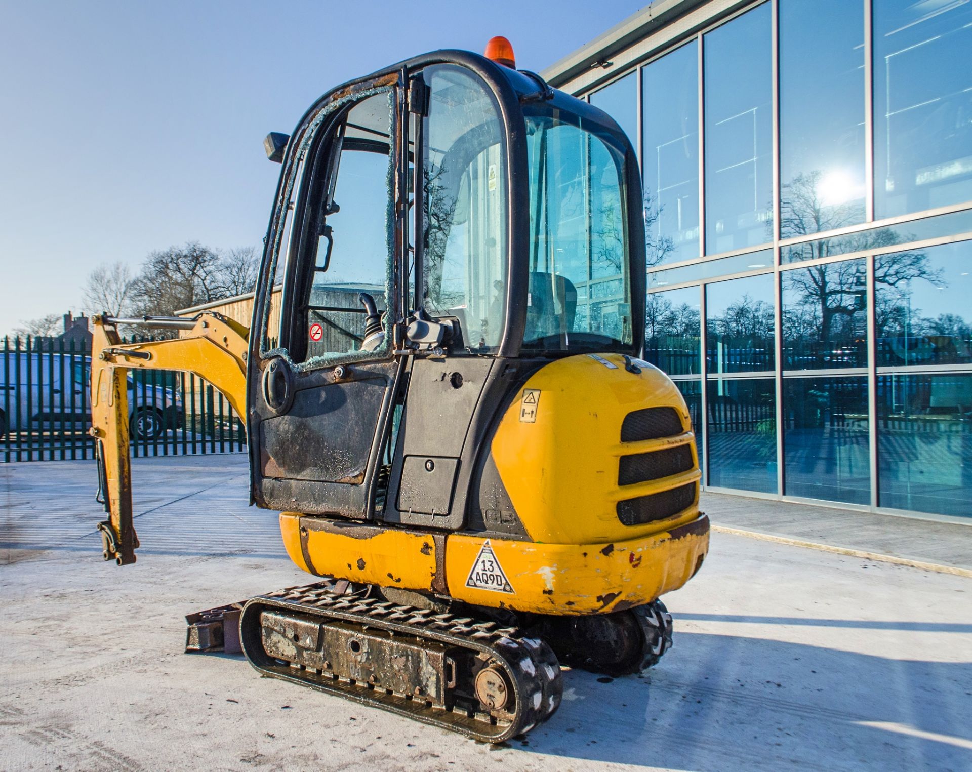 JCB 8018 CTS 1.8 tonne rubber tracked mini excavator Year: 2017 S/N: 2545236 Recorded Hours: 1268 - Image 3 of 21