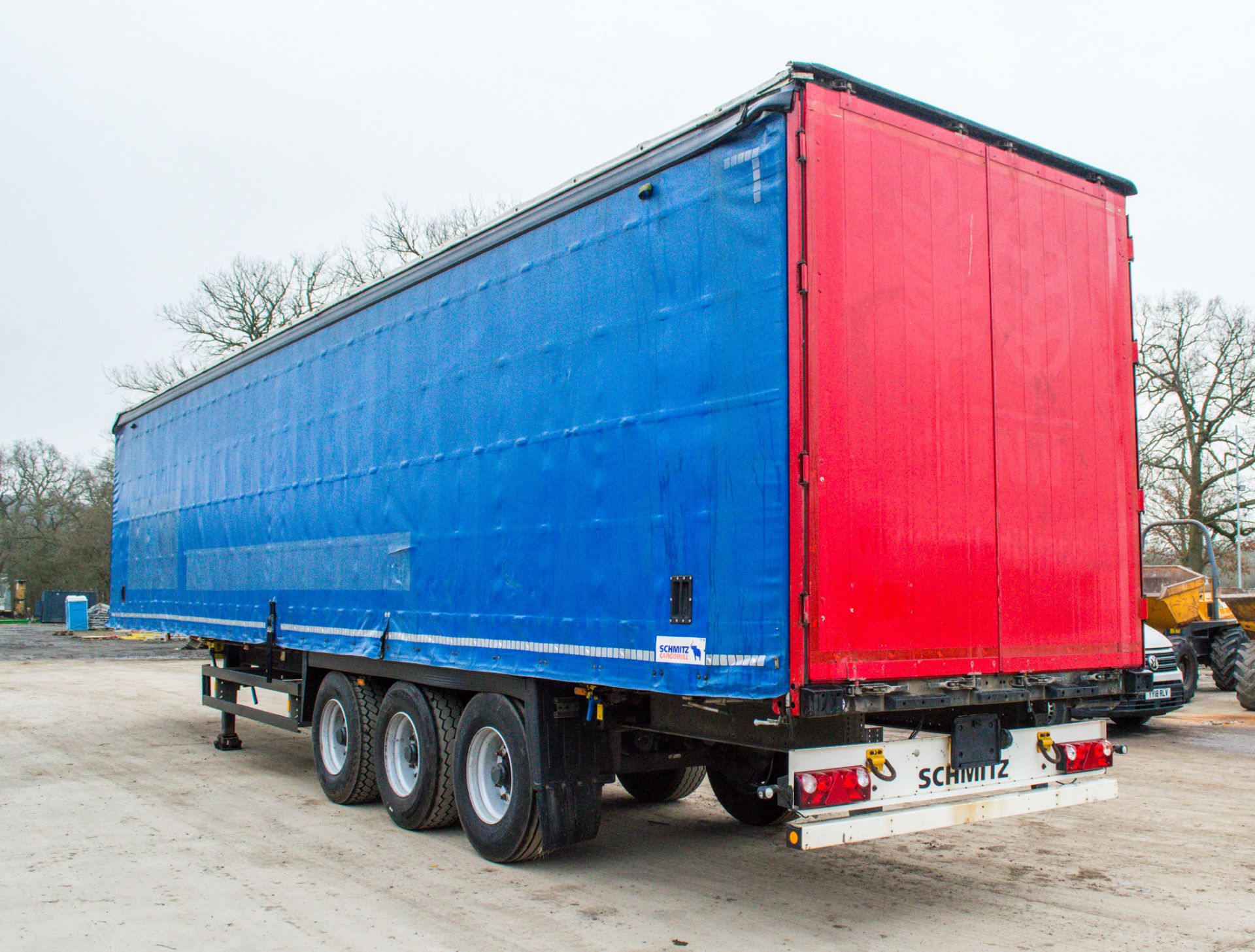Schmitz Cargobull SCB S3T 13.6 metre tri-axle curtain side trailer Year: 2013 VIN: WSM00000003180012 - Image 4 of 26