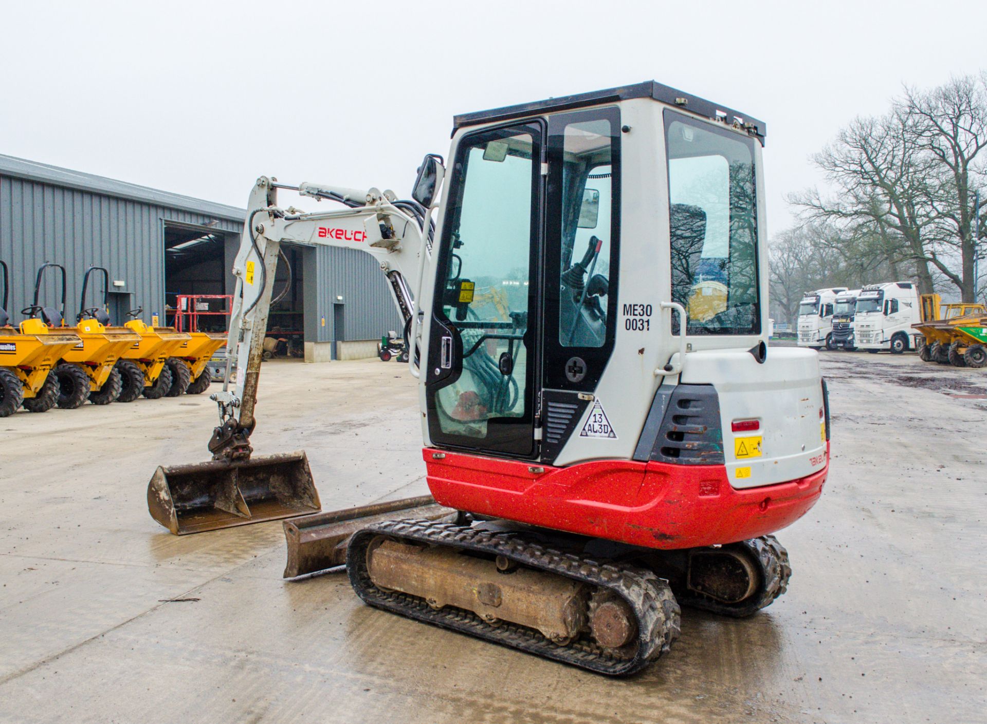 Takeuchi TB228 2.8 tonne rubber tracked mini excavator Year: 2015 S/N: 122804414 Recorded Hours: 879 - Image 4 of 19