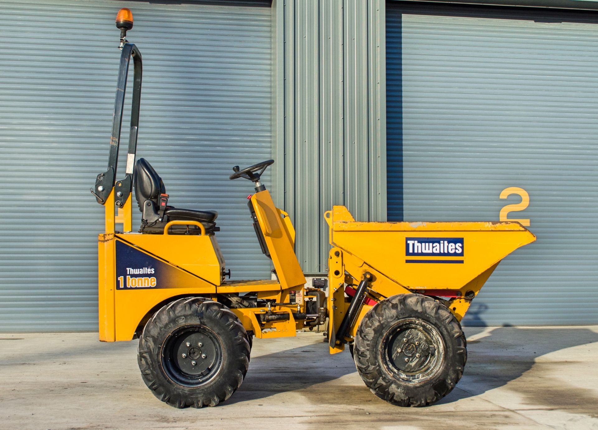 Thwaites 1 tonne hi-tip dumper Year: 2019 S/N: 1917E8187 Recorded Hours: 737 - Image 8 of 22