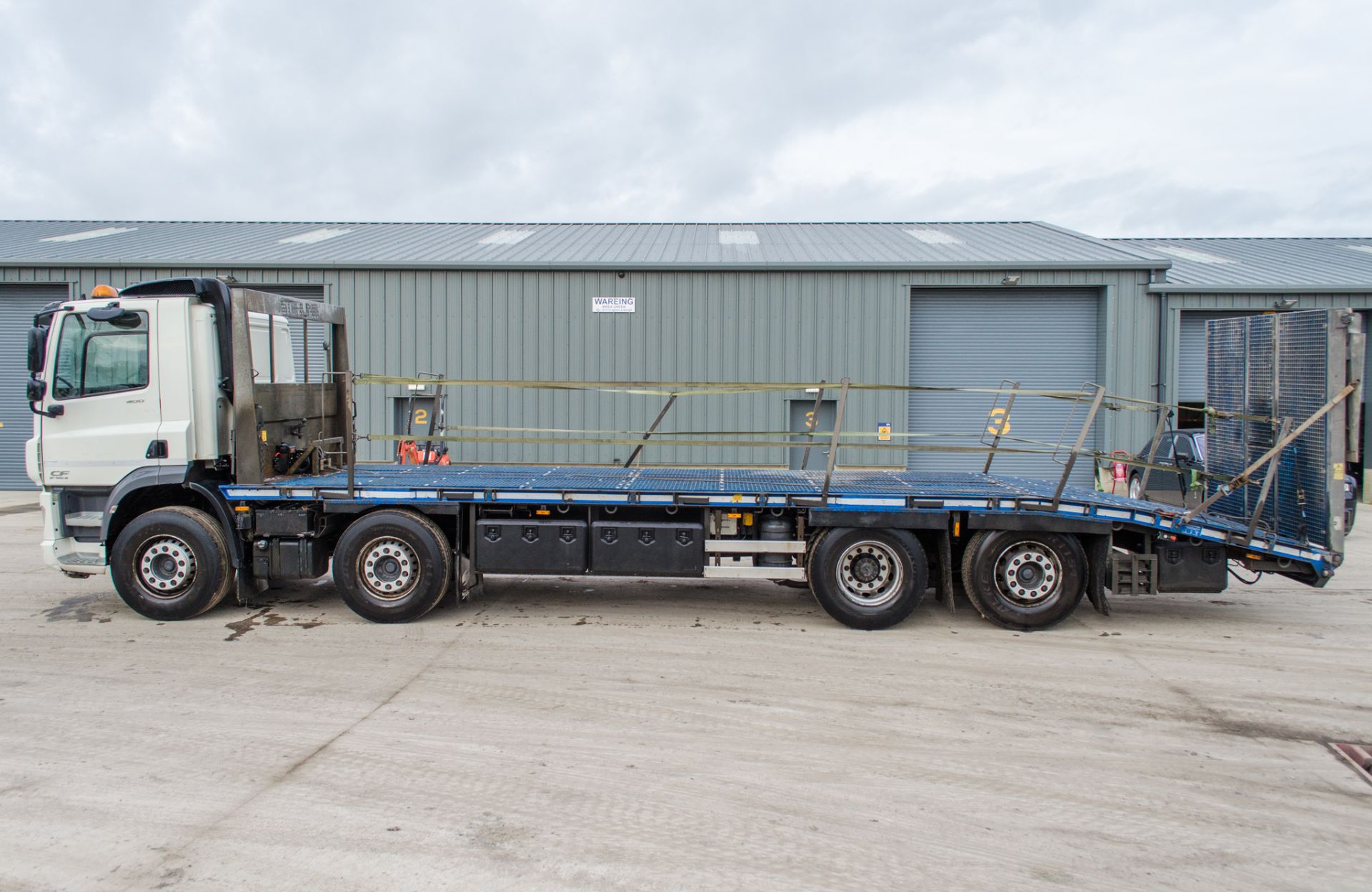 DAF CF 400 32 tonne 8x2 beaver tail plant lorry Registration Number: PN16 BGU Date of - Image 8 of 27