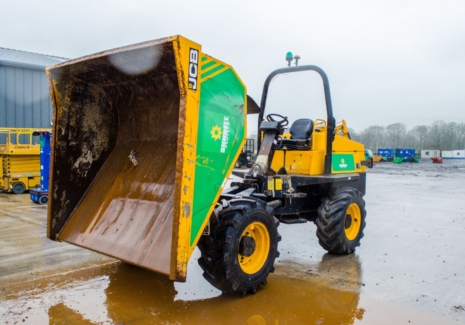 JCB 6 tonne straight skip dumper Year: 2015 S/N: RK8303 Recorded Hours: 01518 c/w V5 A680973 - Image 13 of 21