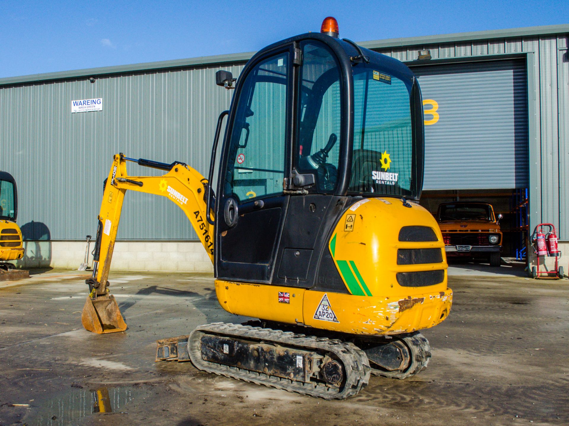 JCB 8018 CTS 1.8 tonne rubber tracked mini excavator Year: 2016 S/N: 97464 Recorded Hours: 1463 - Image 3 of 20