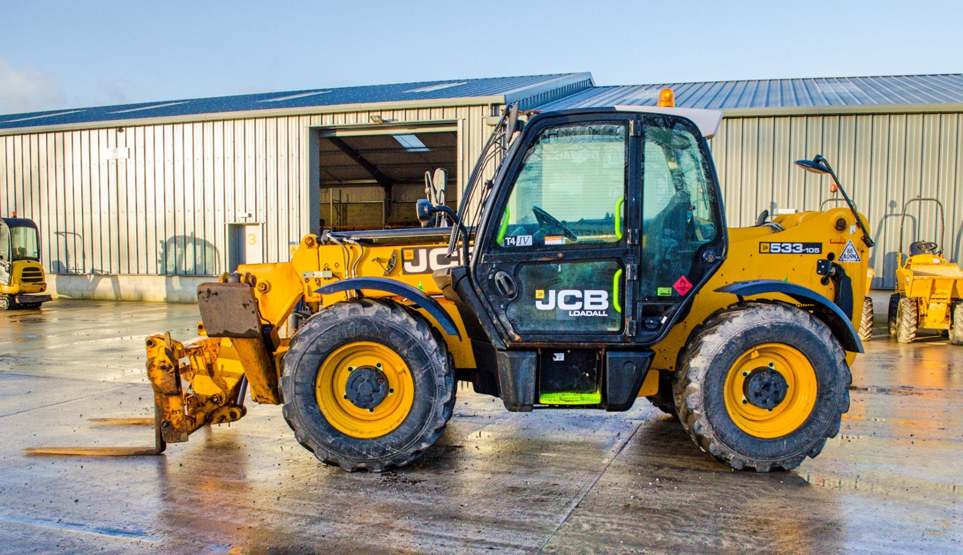 JCB 533-105 10.5 metre telescopic handler Year: 2016 S/N: 2464749 Recorded Hours: 2998 PF2168 - Image 8 of 23