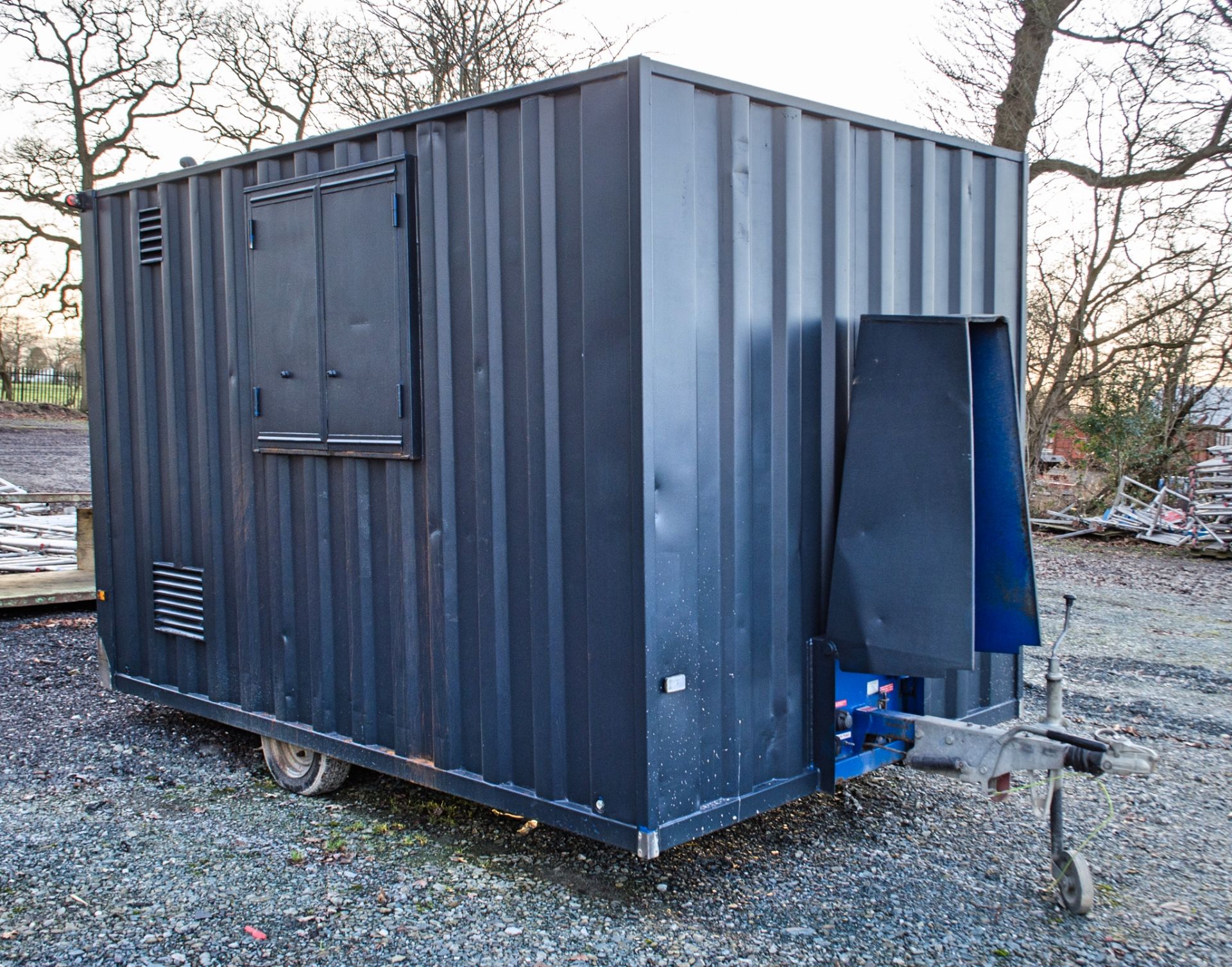 Boss Cabins 12 ft x 8 ft steel anti-vandal mobile welfare site unit Comprising of: Canteen area, - Image 2 of 11
