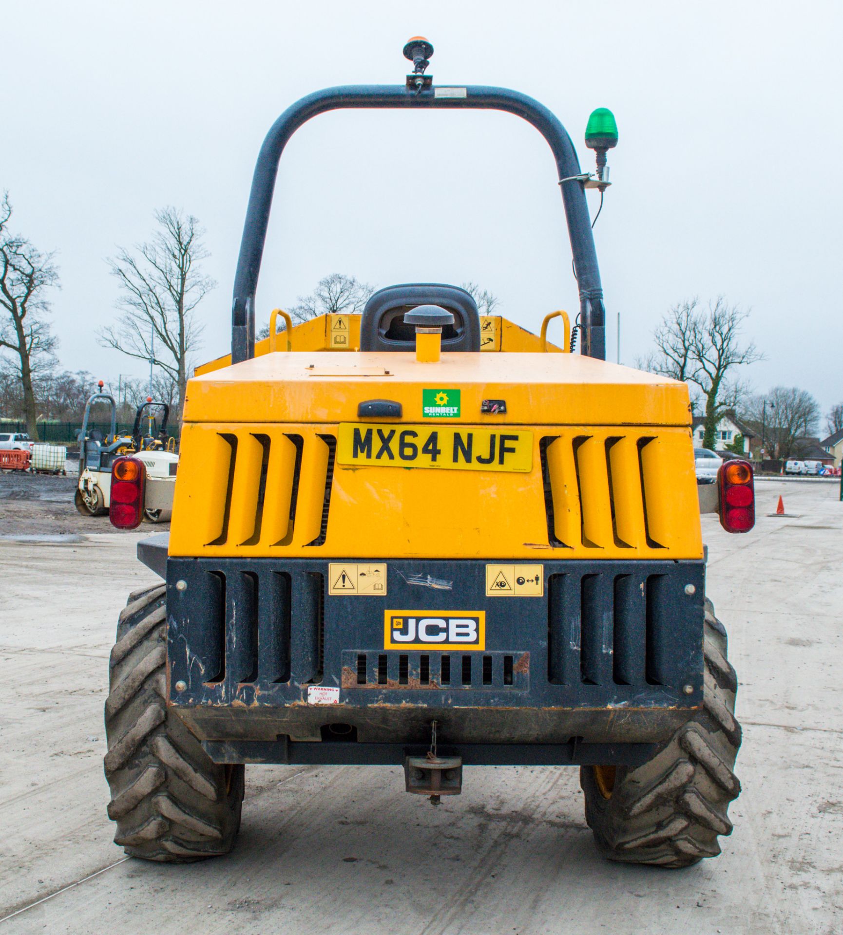 JCB 6T 6 tonne swivel skip dumper Year: 2015 S/N: FFRL8262  Recorded Hours: 1485 c/w V5 A677198 - Image 6 of 21