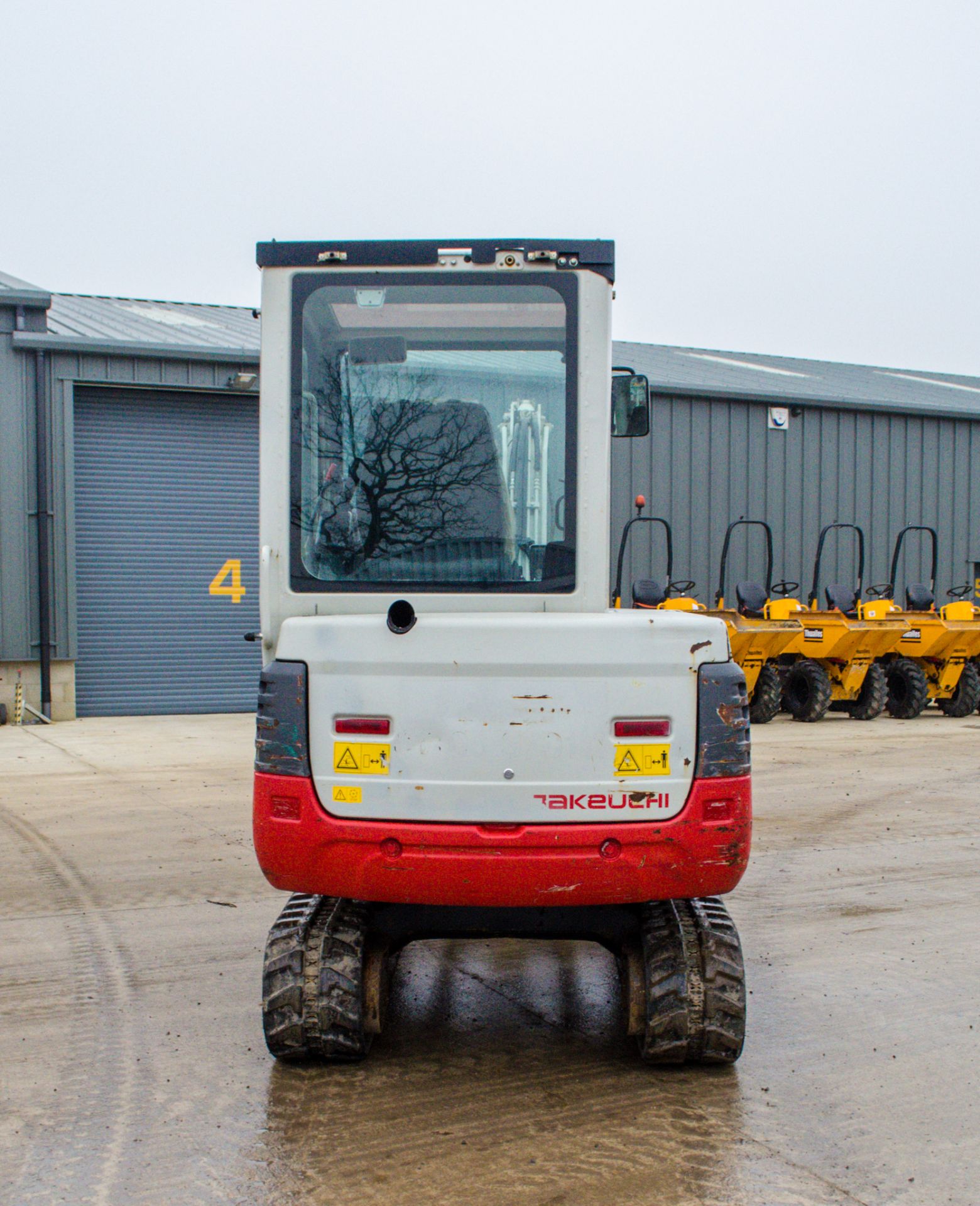 Takeuchi TB228 2.8 tonne rubber tracked mini excavator Year: 2015 S/N: 122804414 Recorded Hours: 879 - Image 6 of 19