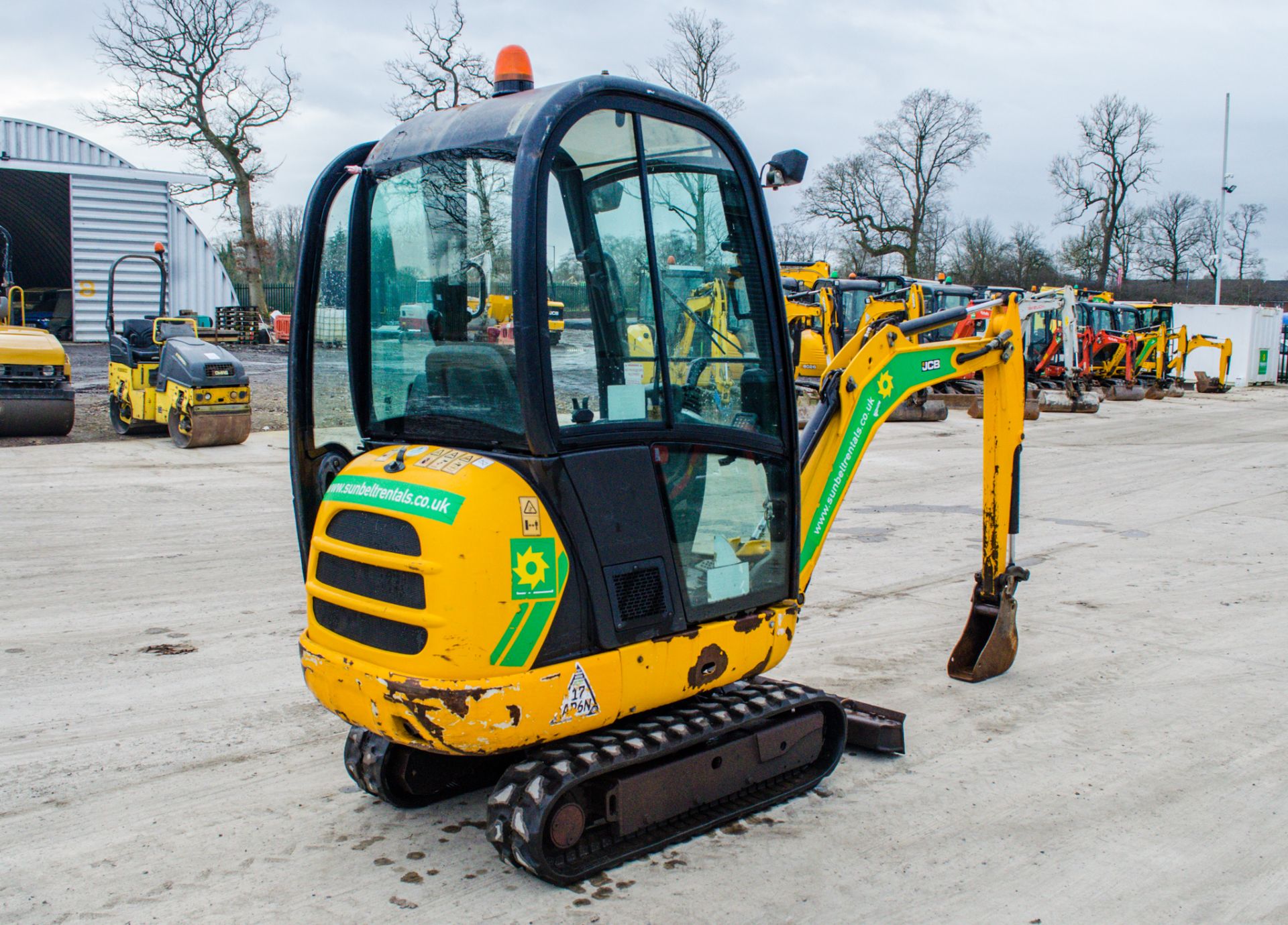 JCB 8018 CTS 1.8 tonne rubber tracked mini excavator Year: 2016  S/N: 2497621 Recorded Hours: 1992 - Image 3 of 22