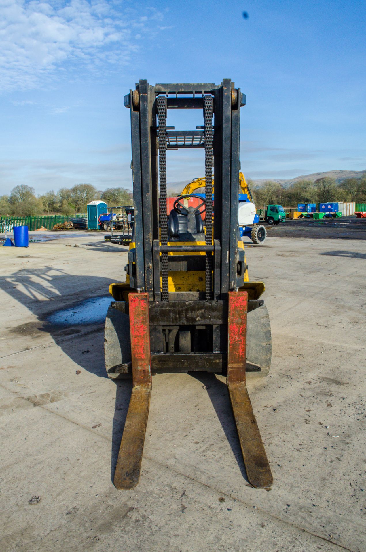Hyster S7.00XL 7 tonne gas powered fork lift truck Year: 2002 S/N: B024V01767Z Recorded Hours: - Image 4 of 19