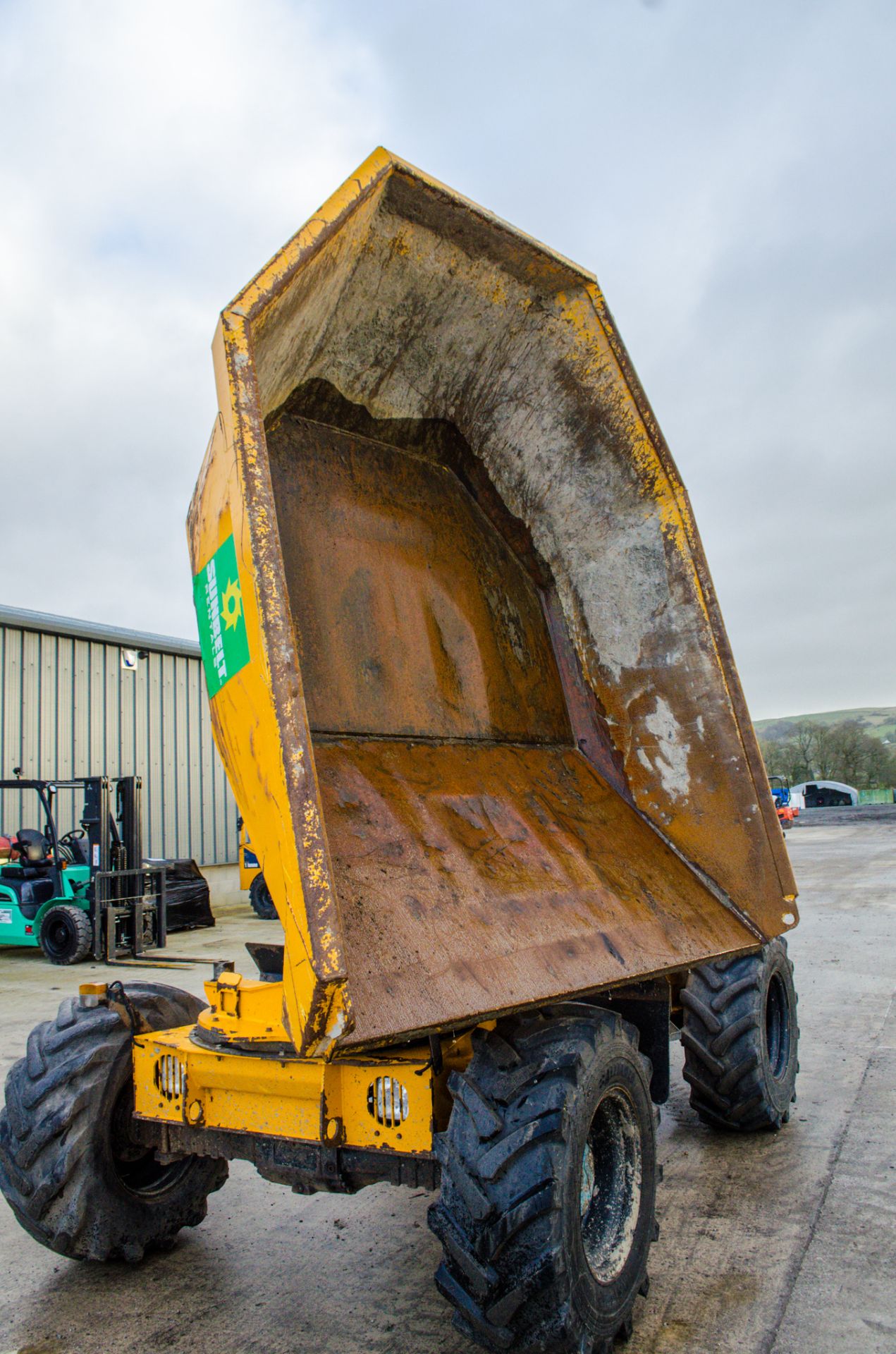 Thwaites 6 tonne swivel skip dumper Year: 2014 S/N: 1C6984 Recorded Hours: 2194 A634780 - Image 18 of 24