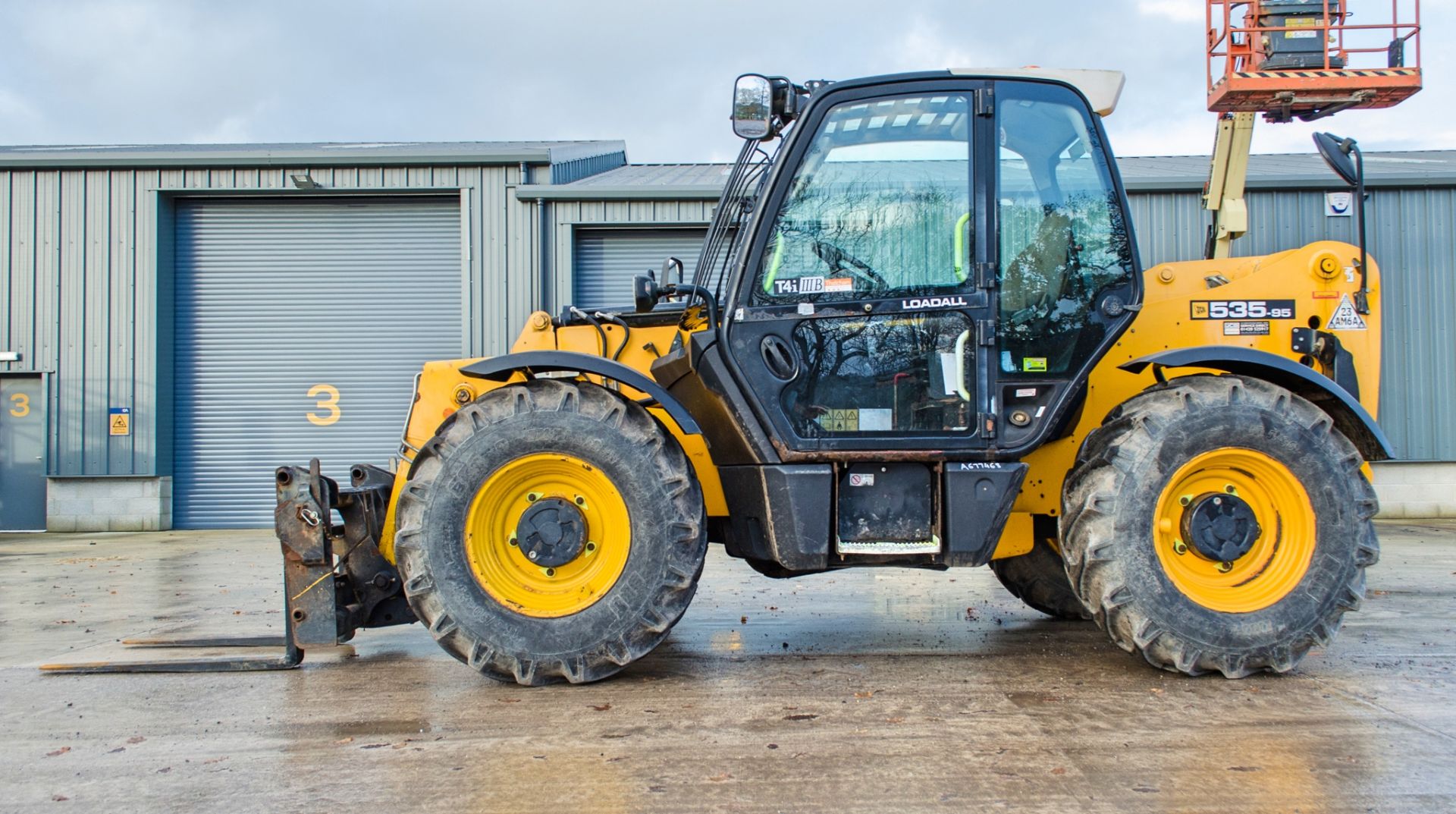 JCB 535-95 9.5 metre telescopic handler Year: 2015 S/N: 2349642 Recorded Hours: 1807 A677468 ** - Image 7 of 26