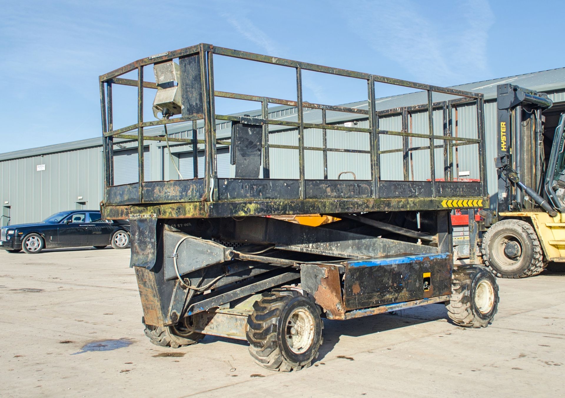 Upright SL-26 diesel driven/battery scissor lift access platform S/N: 10587 ** Batteries - Image 3 of 12