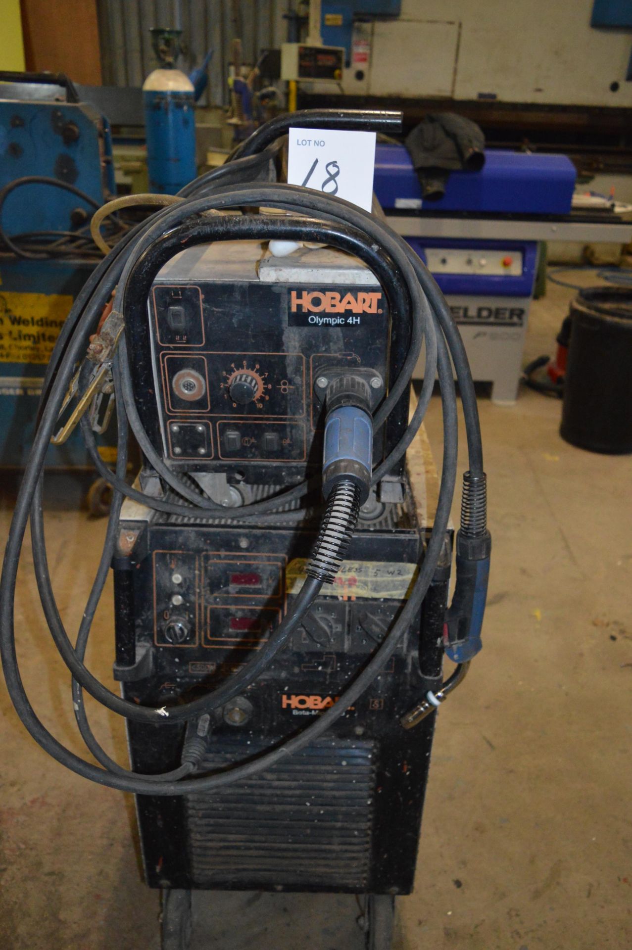 Hobart 400 amp MIG welder c/w welding torch, earth lead and regulator Model: Betamig 4000 S/N: